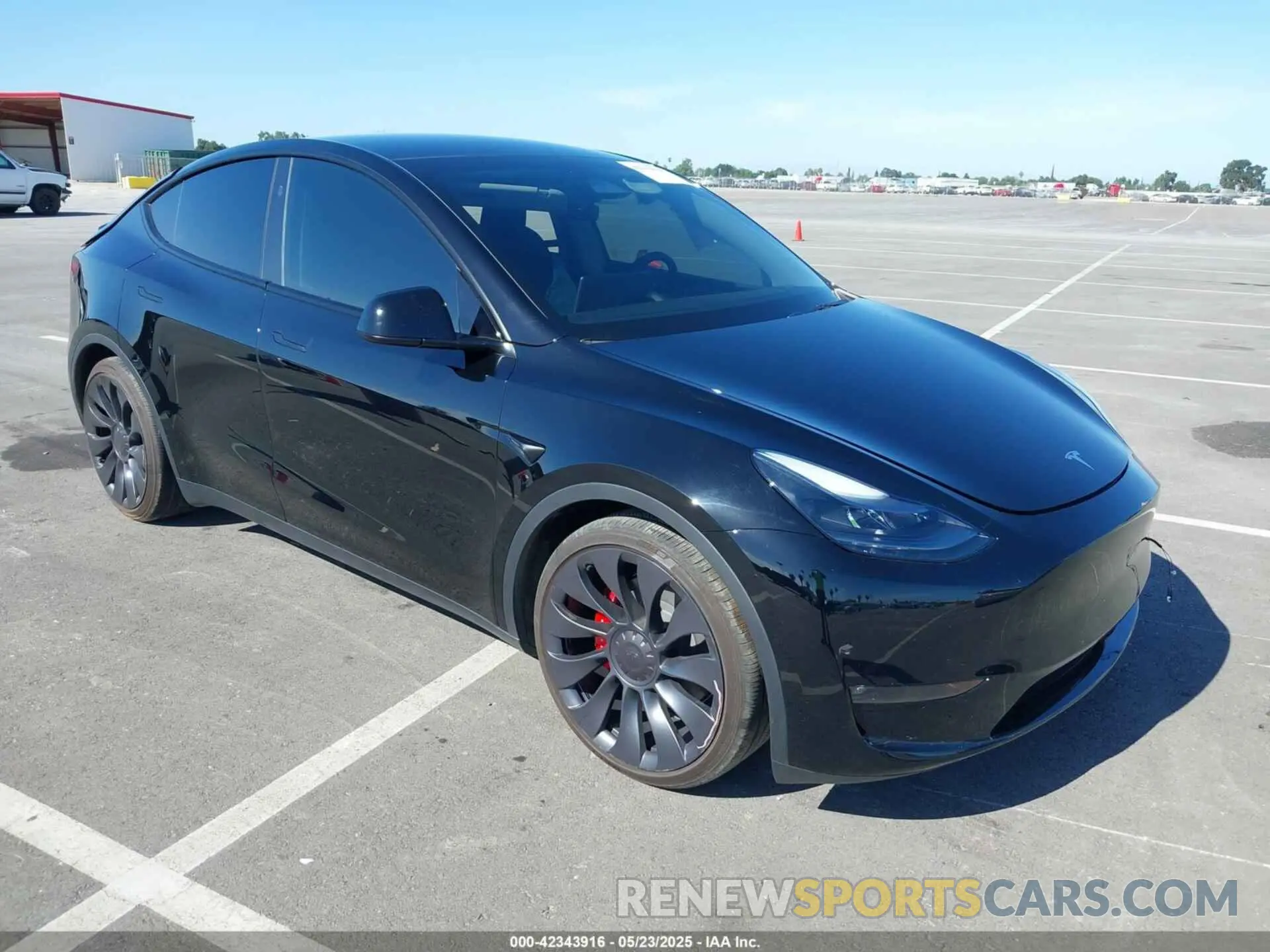 1 Фотография поврежденного автомобиля 7SAYGDEFXSF261145 TESLA MODEL Y 2025