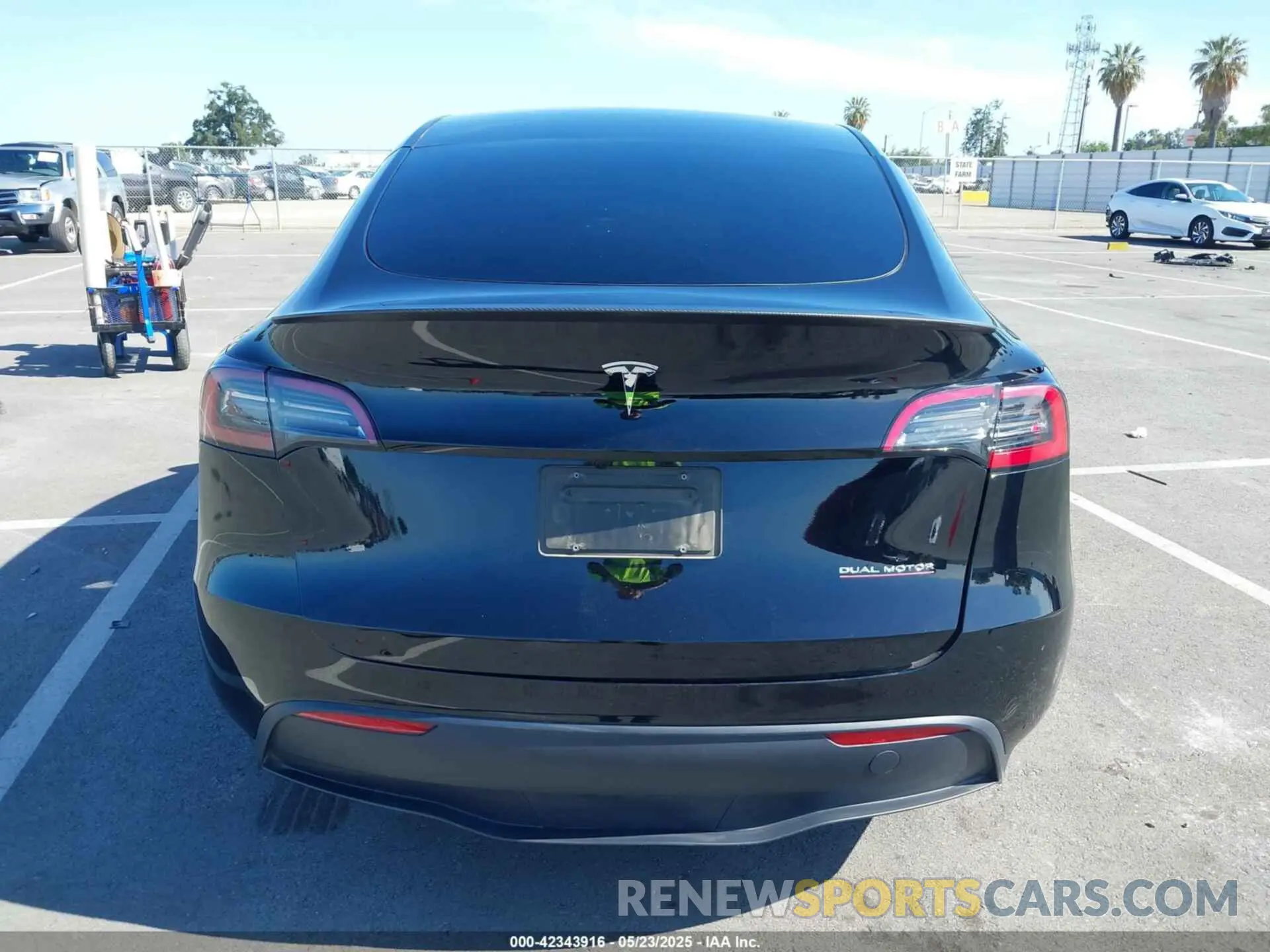 16 Фотография поврежденного автомобиля 7SAYGDEFXSF261145 TESLA MODEL Y 2025