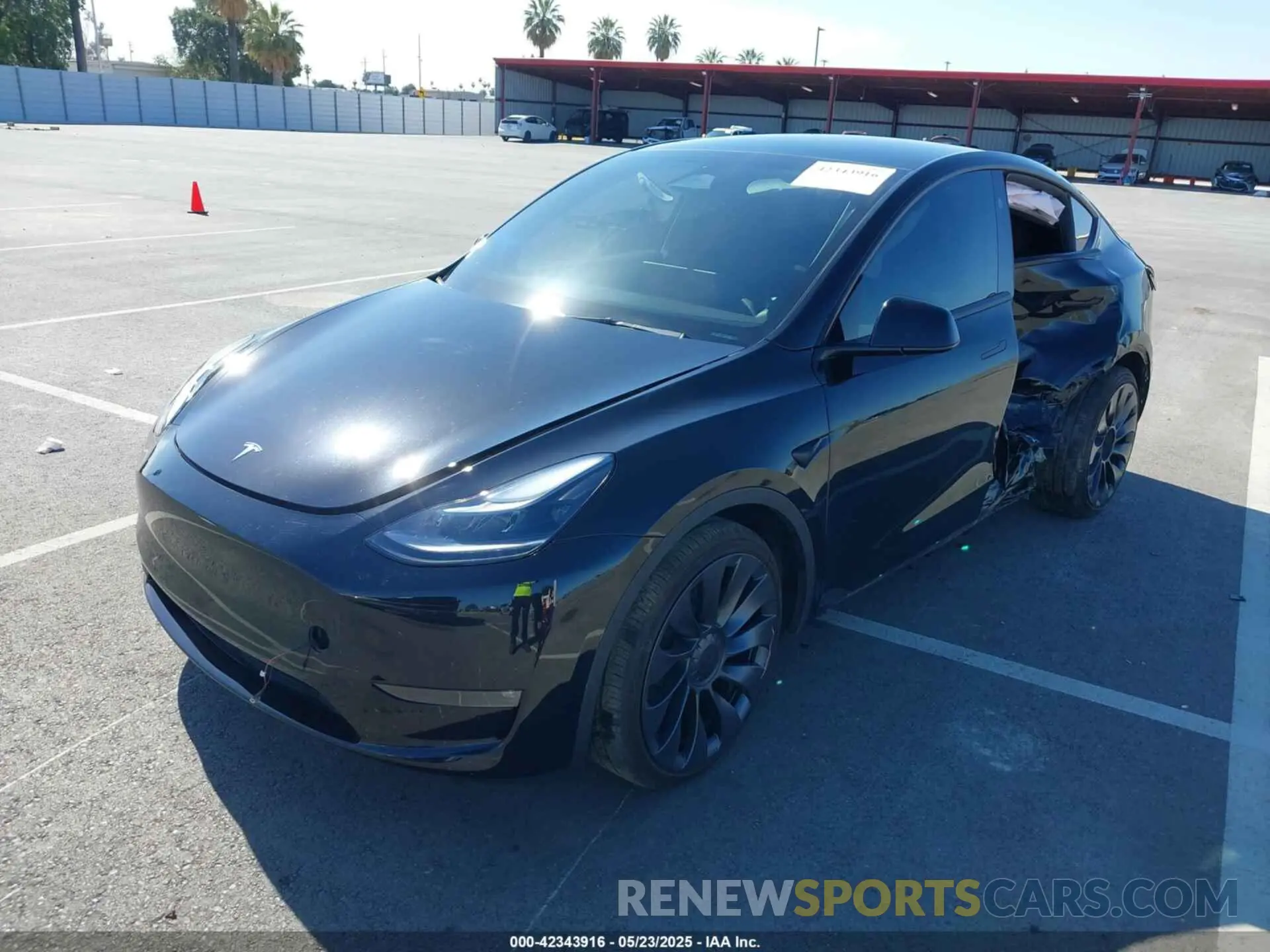 2 Фотография поврежденного автомобиля 7SAYGDEFXSF261145 TESLA MODEL Y 2025