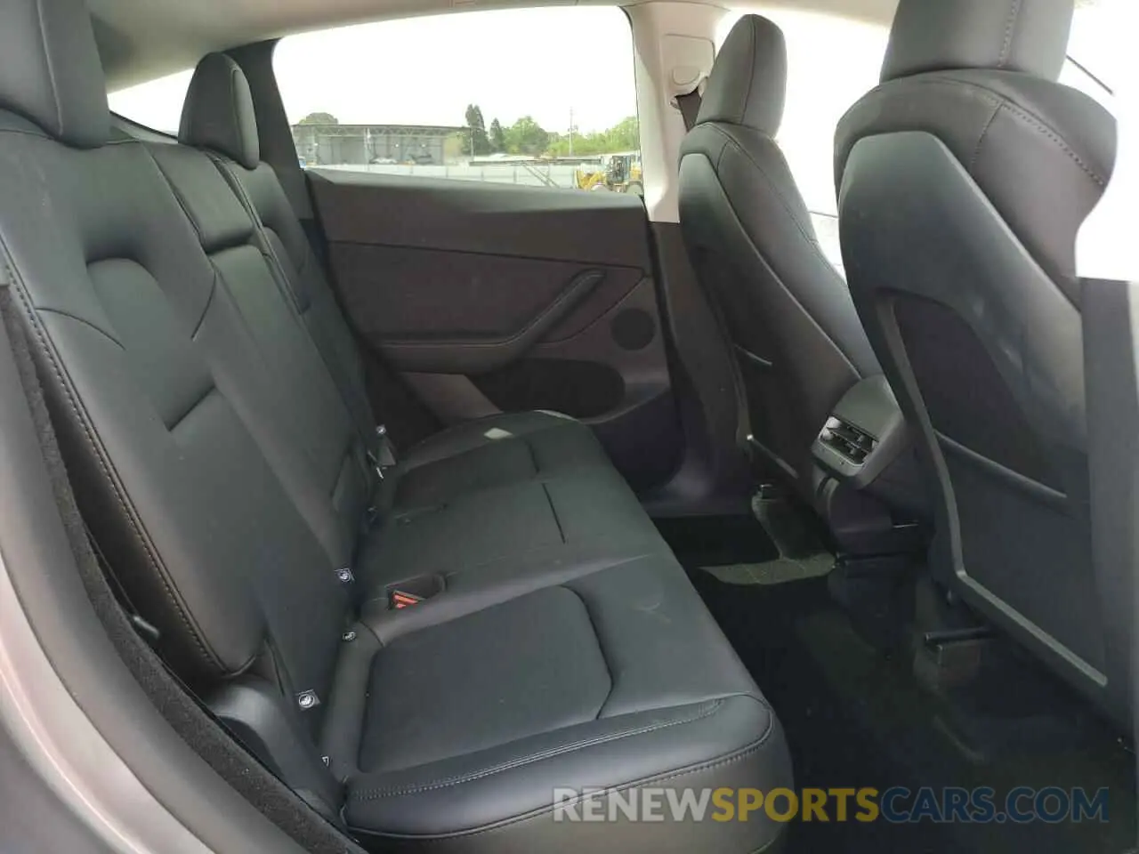 11 Photograph of a damaged car 7SAYGDEFXSF310070 TESLA MODEL Y 2025