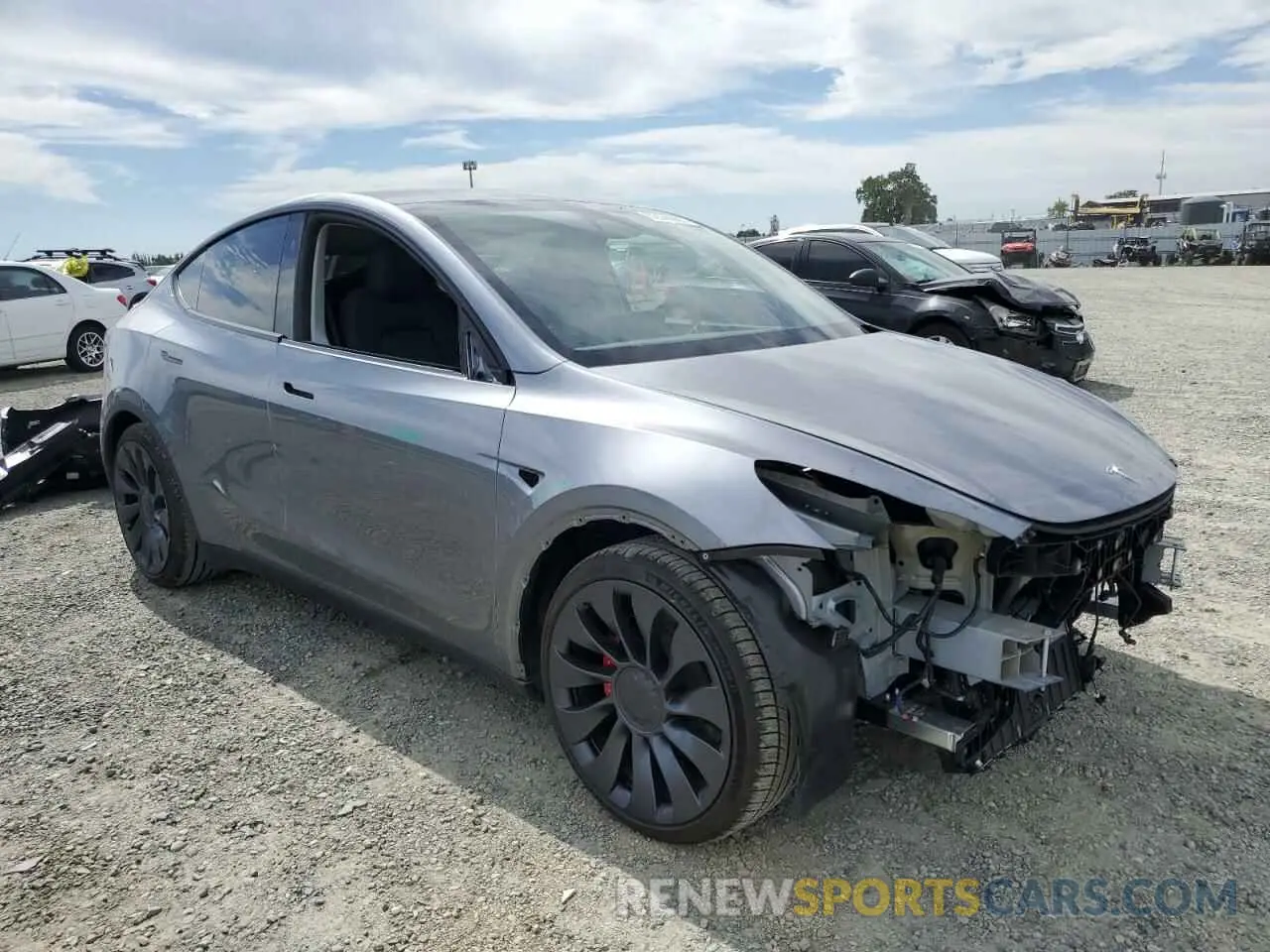 4 Photograph of a damaged car 7SAYGDEFXSF310070 TESLA MODEL Y 2025