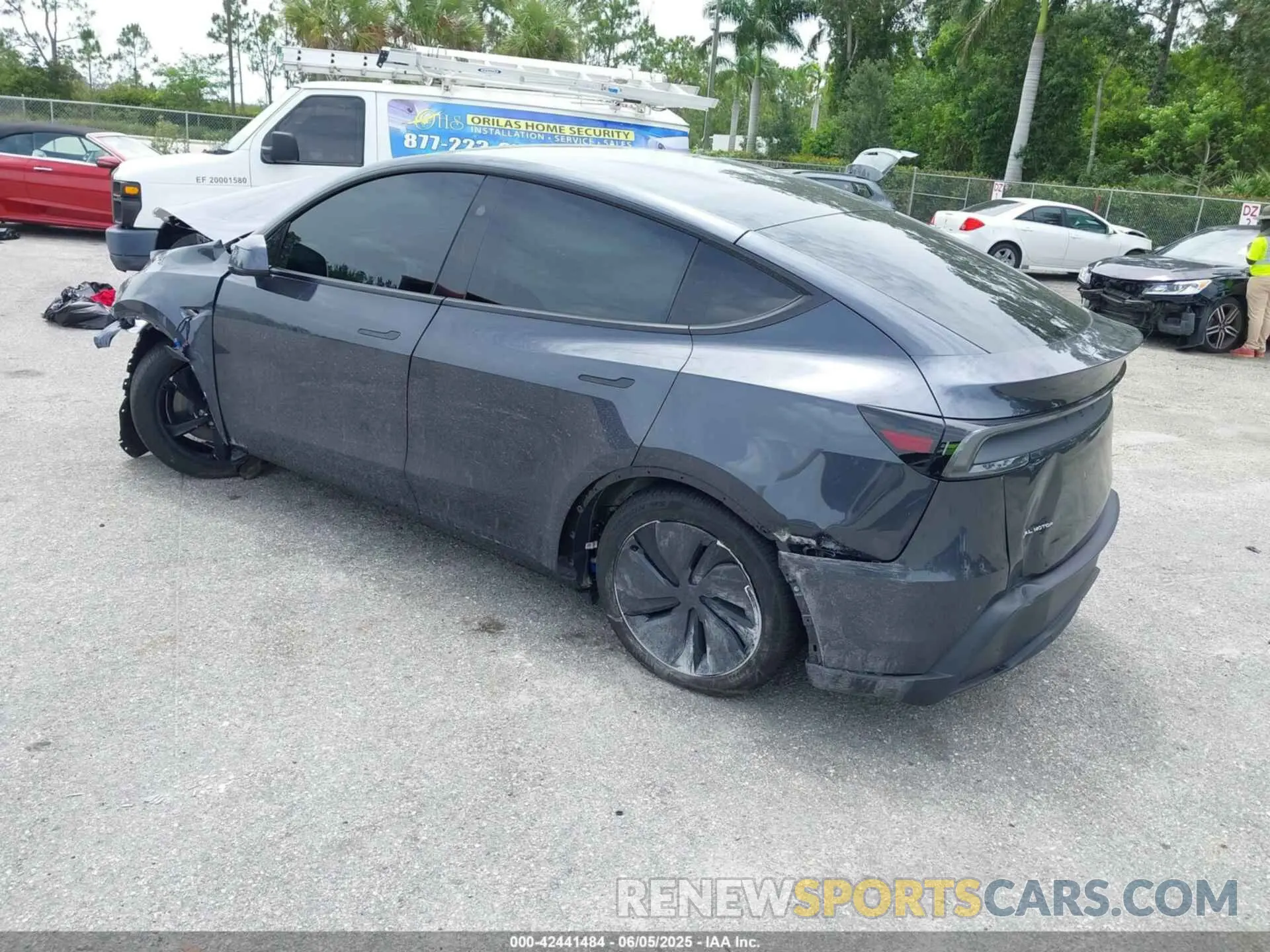 3 Фотография поврежденного автомобиля 7SAYGDEE4TA381514 TESLA MODEL Y 2026
