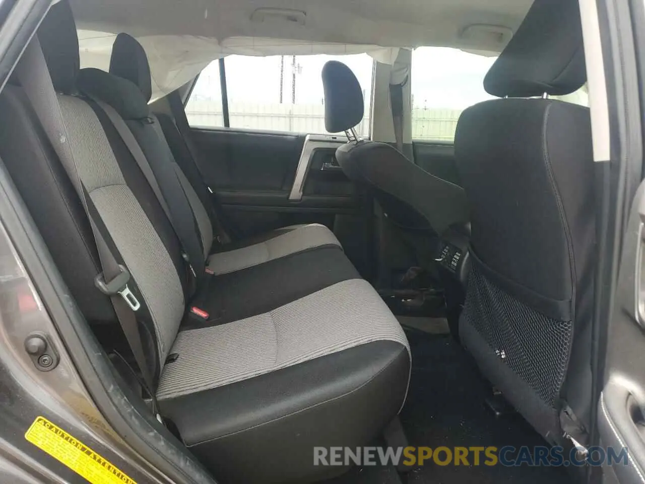 11 Photograph of a damaged car JTEBU5JR0K5628682 TOYOTA 4RUNNER 2019