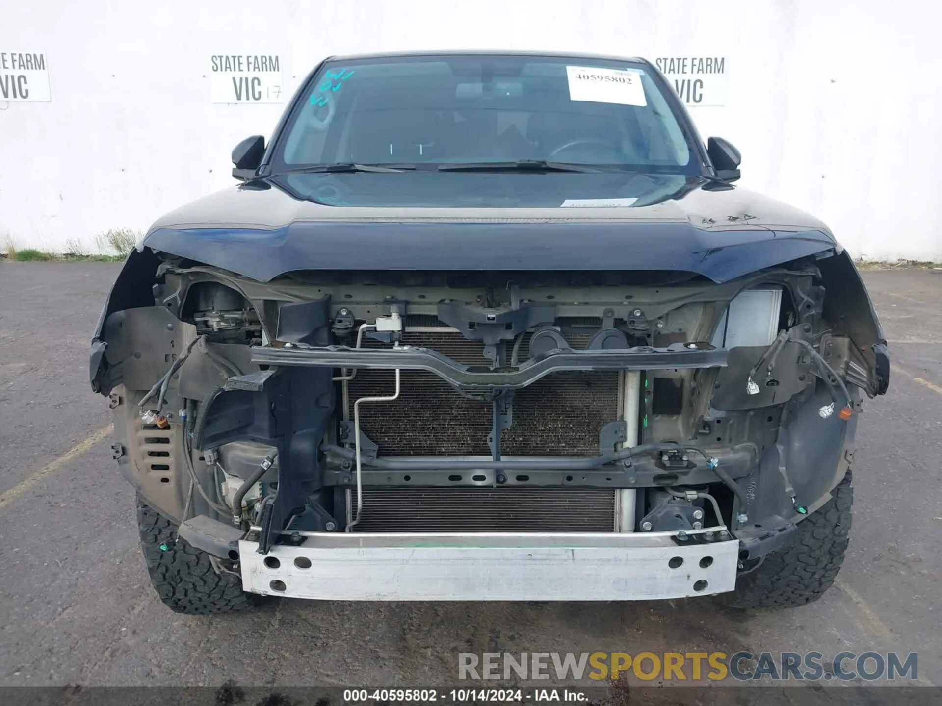 13 Photograph of a damaged car JTEBU5JR0K5647670 TOYOTA 4RUNNER 2019