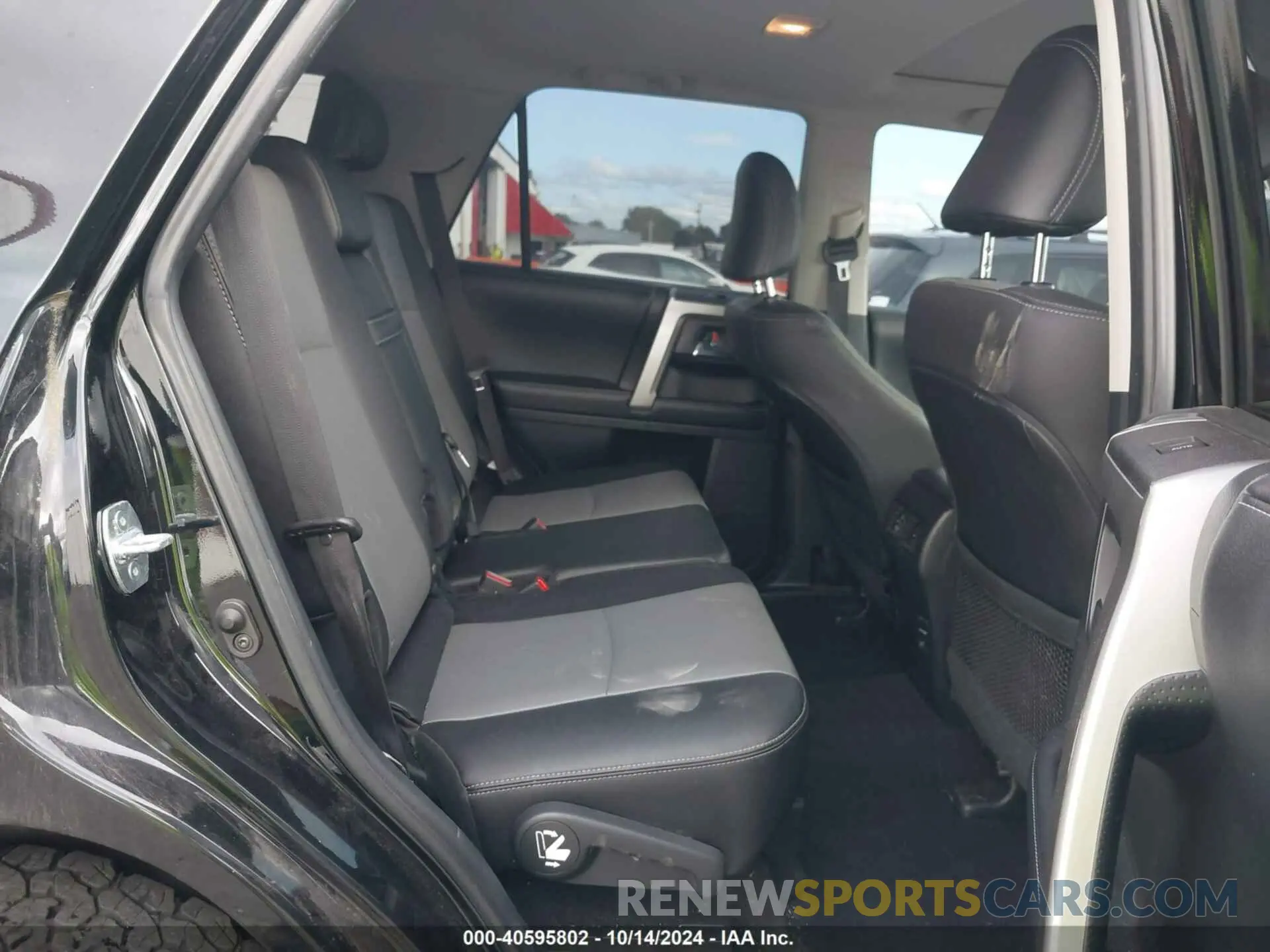 8 Photograph of a damaged car JTEBU5JR0K5647670 TOYOTA 4RUNNER 2019