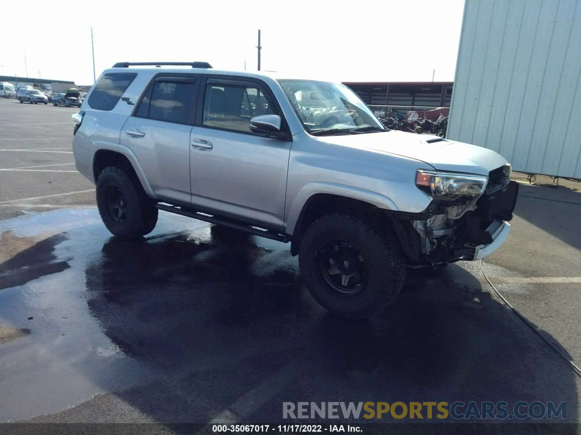 1 Photograph of a damaged car JTEBU5JR0K5722920 TOYOTA 4RUNNER 2019
