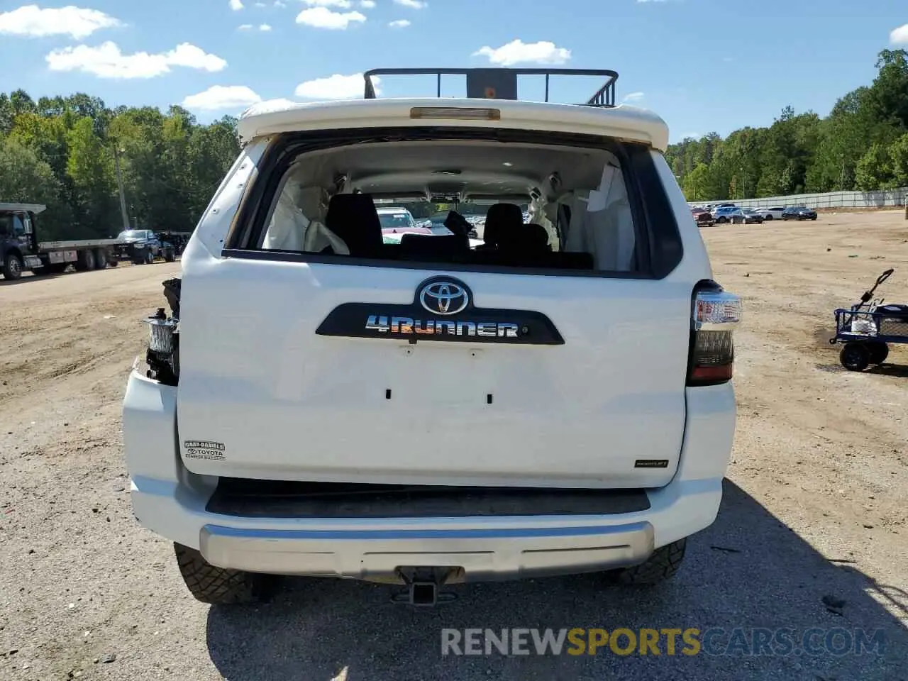 6 Photograph of a damaged car JTEBU5JR0K5728135 TOYOTA 4RUNNER 2019