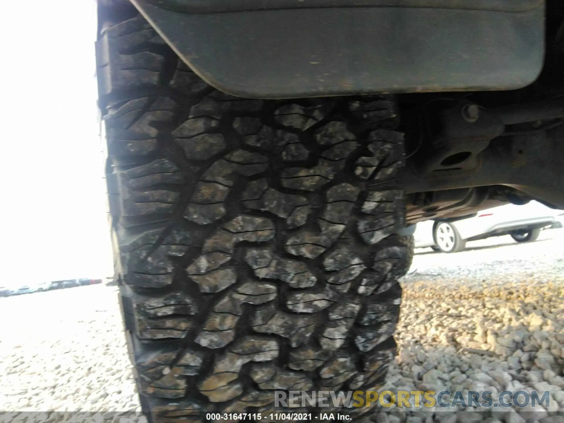 13 Photograph of a damaged car JTEBU5JR1K5652411 TOYOTA 4RUNNER 2019