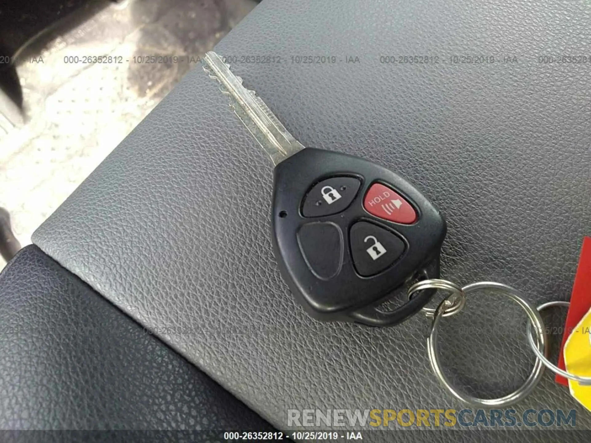 11 Photograph of a damaged car JTEBU5JR1K5653221 TOYOTA 4RUNNER 2019