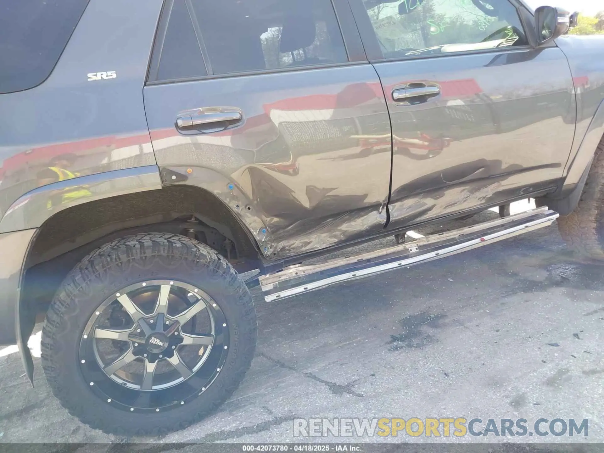 13 Фотография поврежденного автомобиля JTEBU5JR1K5676725 TOYOTA 4RUNNER 2019
