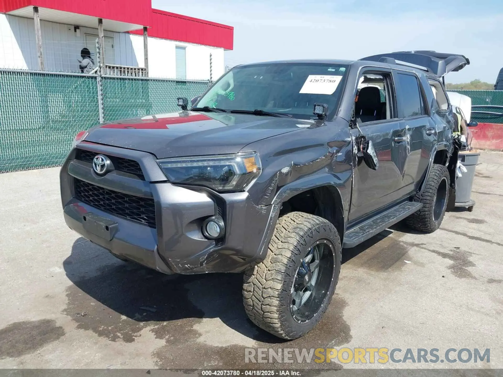 2 Фотография поврежденного автомобиля JTEBU5JR1K5676725 TOYOTA 4RUNNER 2019