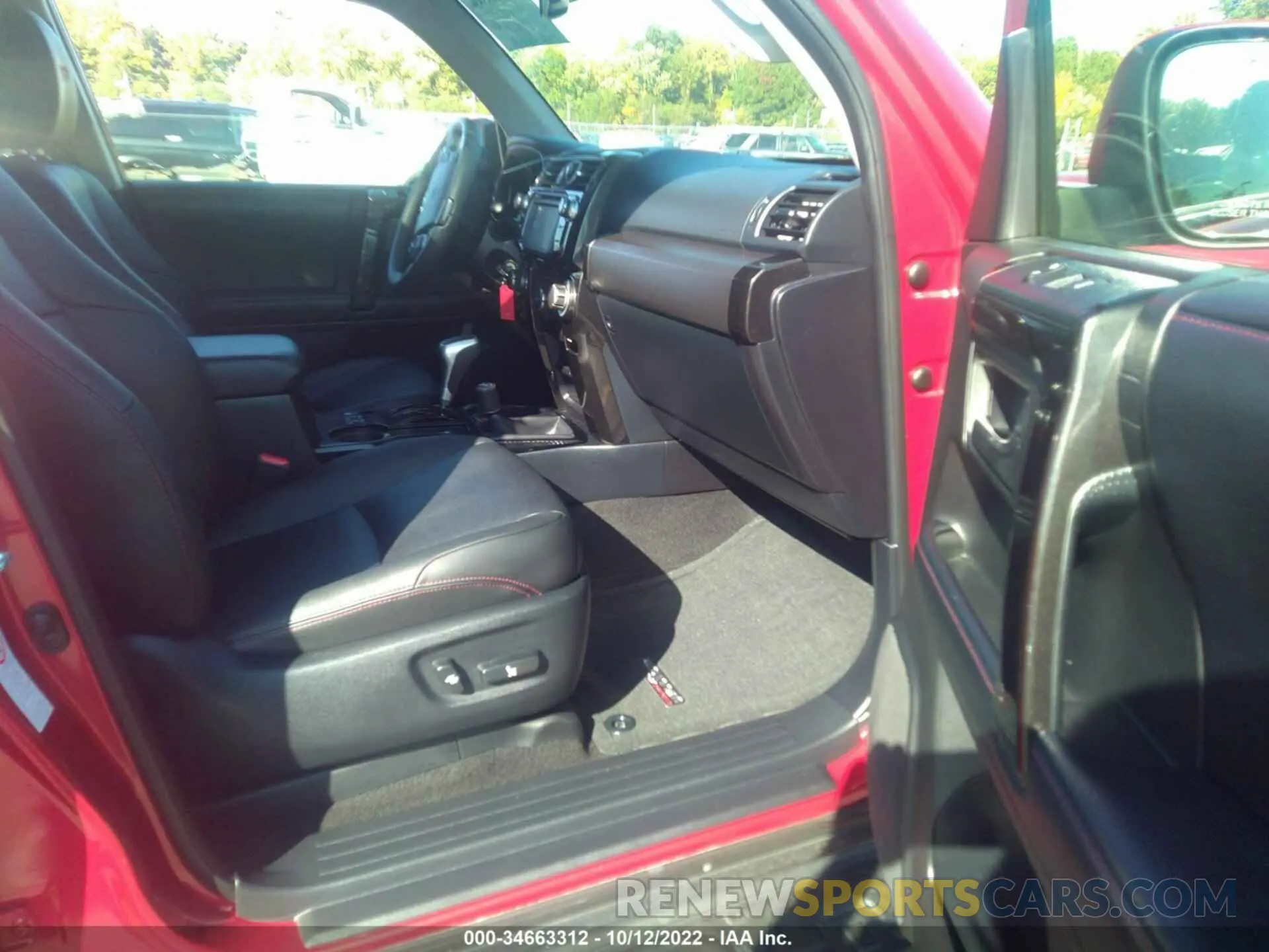 5 Photograph of a damaged car JTEBU5JR1K5693153 TOYOTA 4RUNNER 2019