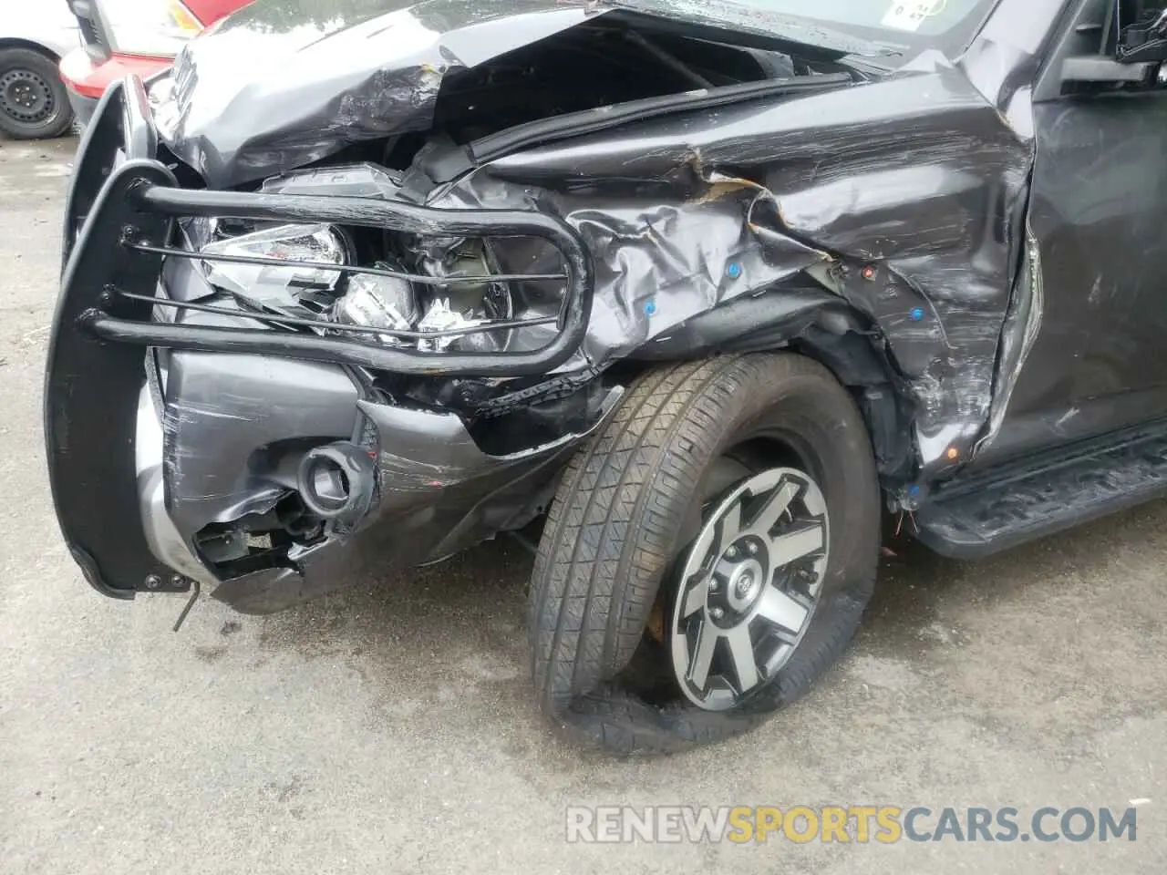 9 Photograph of a damaged car JTEBU5JR1K5695274 TOYOTA 4RUNNER 2019