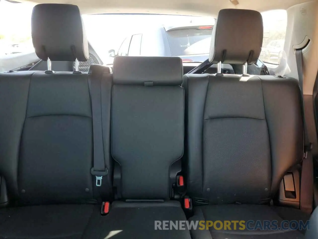 10 Photograph of a damaged car JTEBU5JR1K5695503 TOYOTA 4RUNNER 2019