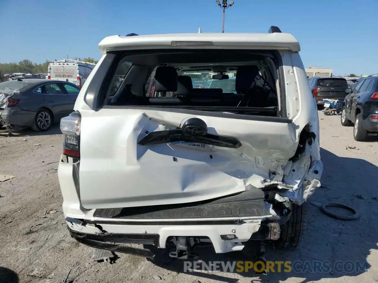 6 Photograph of a damaged car JTEBU5JR1K5695503 TOYOTA 4RUNNER 2019