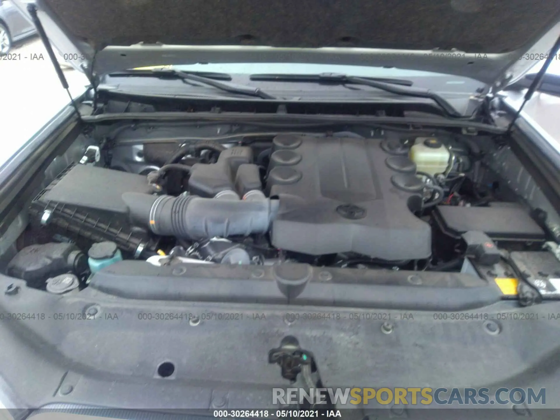 10 Photograph of a damaged car JTEBU5JR1K5730167 TOYOTA 4RUNNER 2019