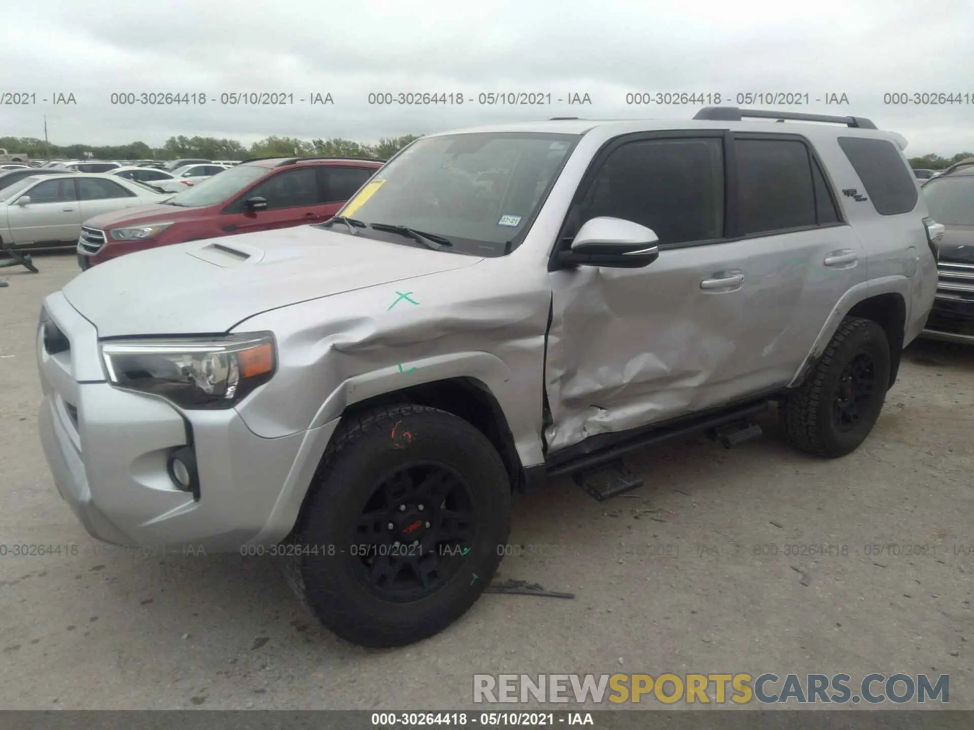 2 Photograph of a damaged car JTEBU5JR1K5730167 TOYOTA 4RUNNER 2019