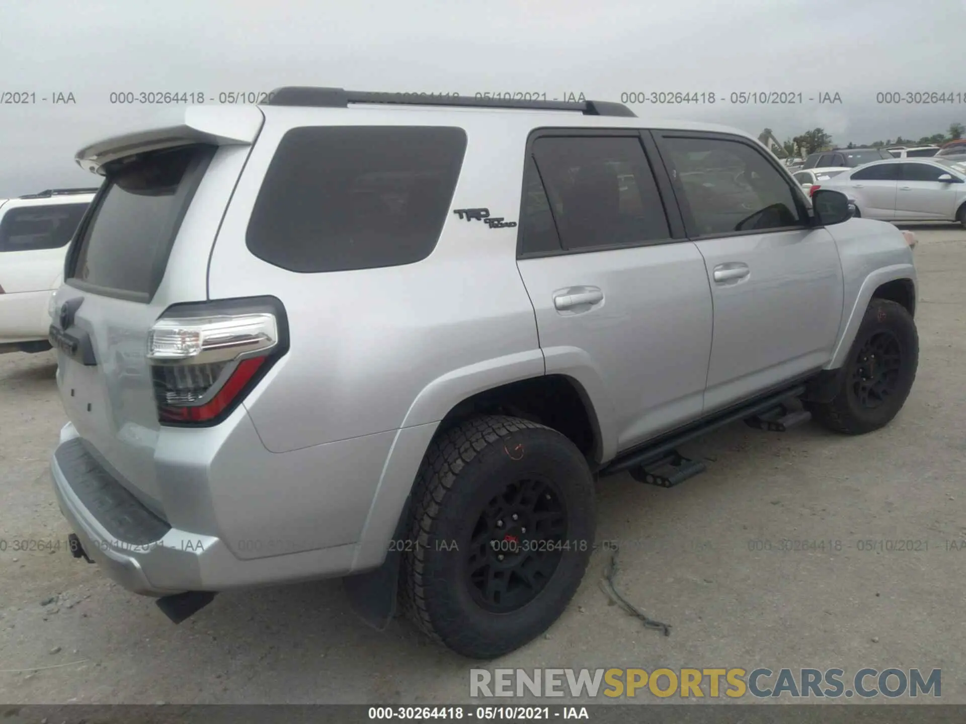 4 Photograph of a damaged car JTEBU5JR1K5730167 TOYOTA 4RUNNER 2019