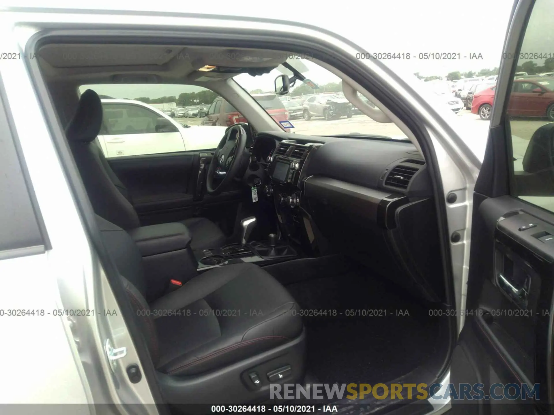 5 Photograph of a damaged car JTEBU5JR1K5730167 TOYOTA 4RUNNER 2019