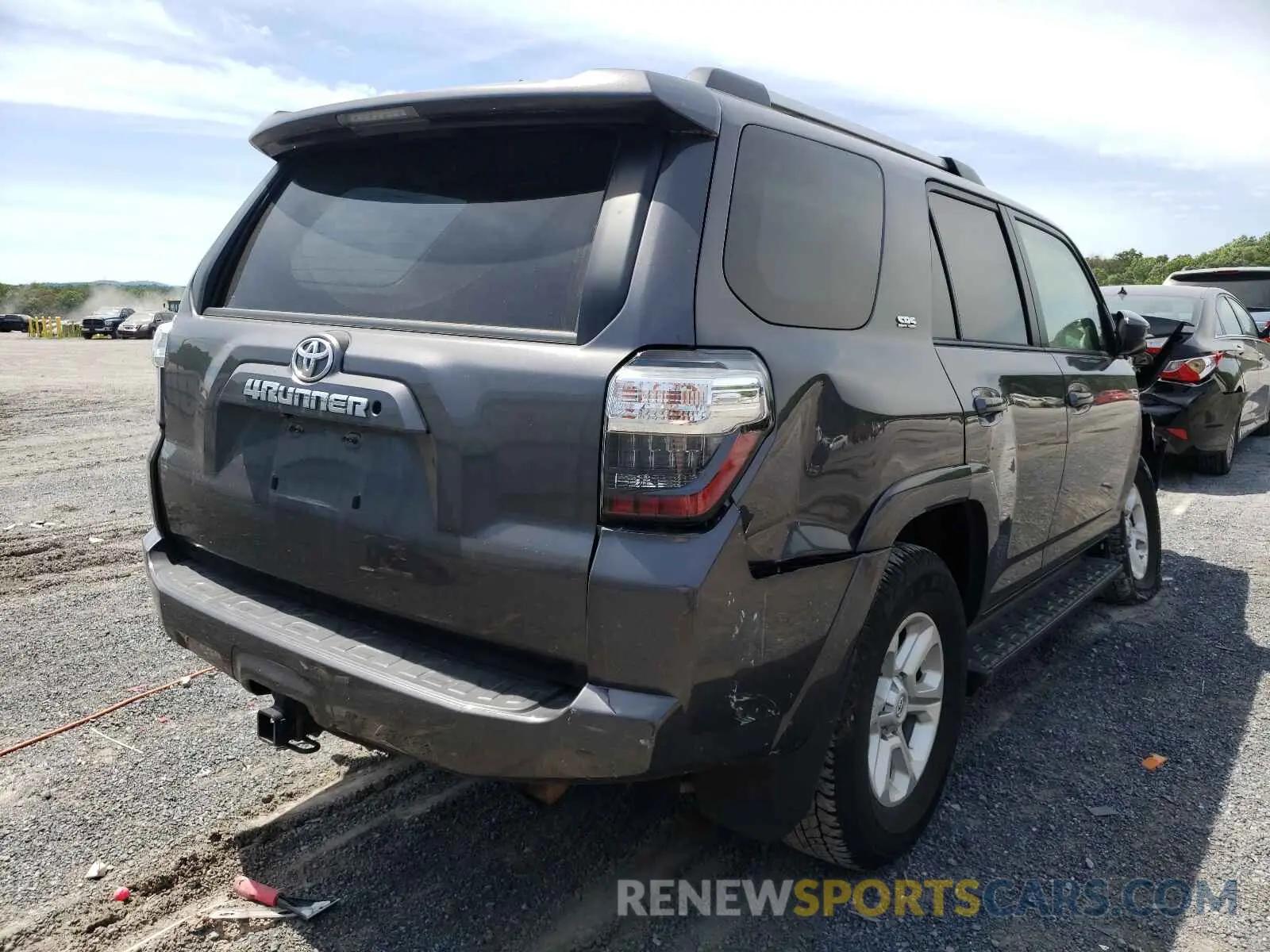 4 Photograph of a damaged car JTEBU5JR2K5622088 TOYOTA 4RUNNER 2019