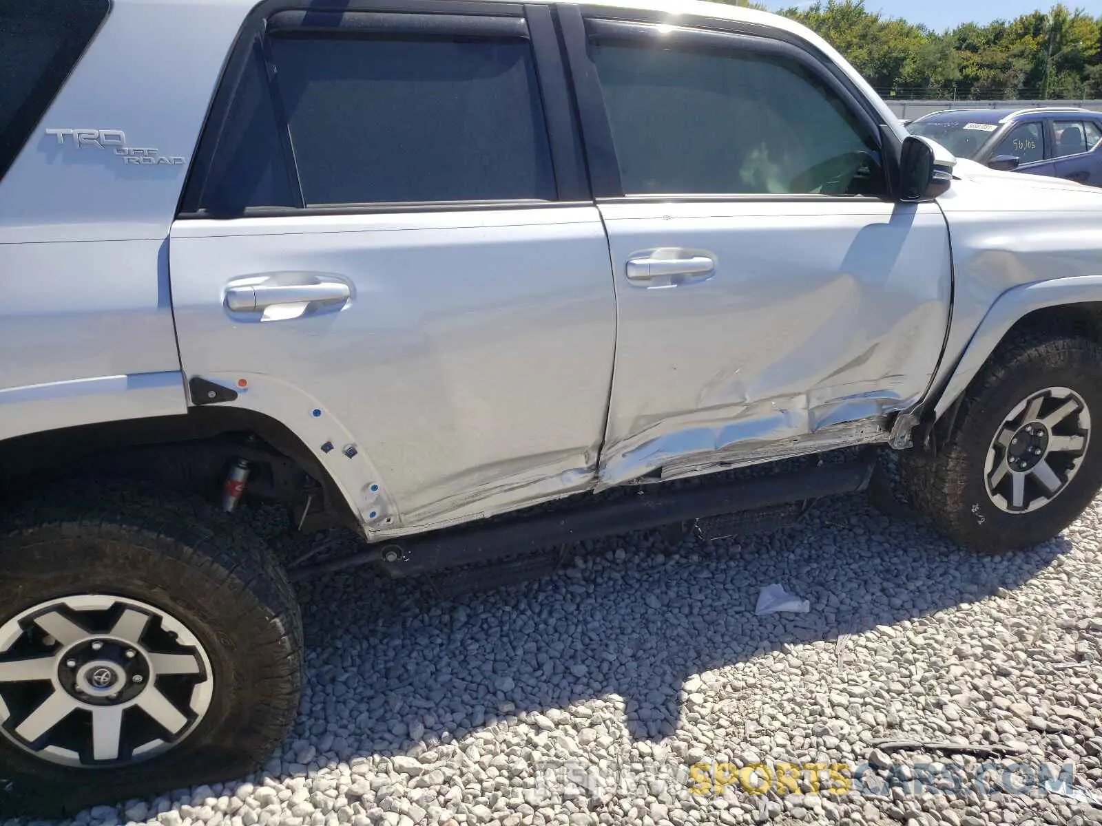 9 Фотография поврежденного автомобиля JTEBU5JR2K5635424 TOYOTA 4RUNNER 2019