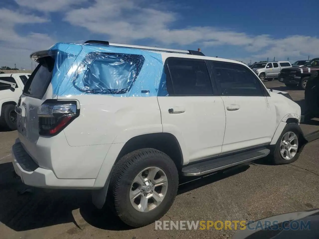3 Photograph of a damaged car JTEBU5JR2K5644916 TOYOTA 4RUNNER 2019