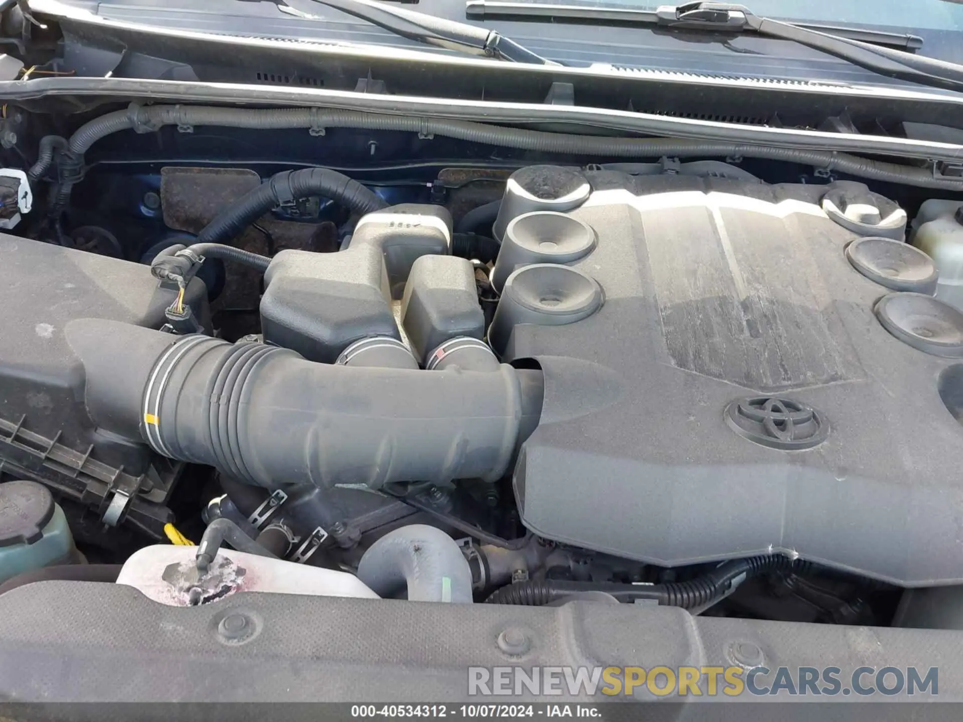 10 Photograph of a damaged car JTEBU5JR2K5651204 TOYOTA 4RUNNER 2019