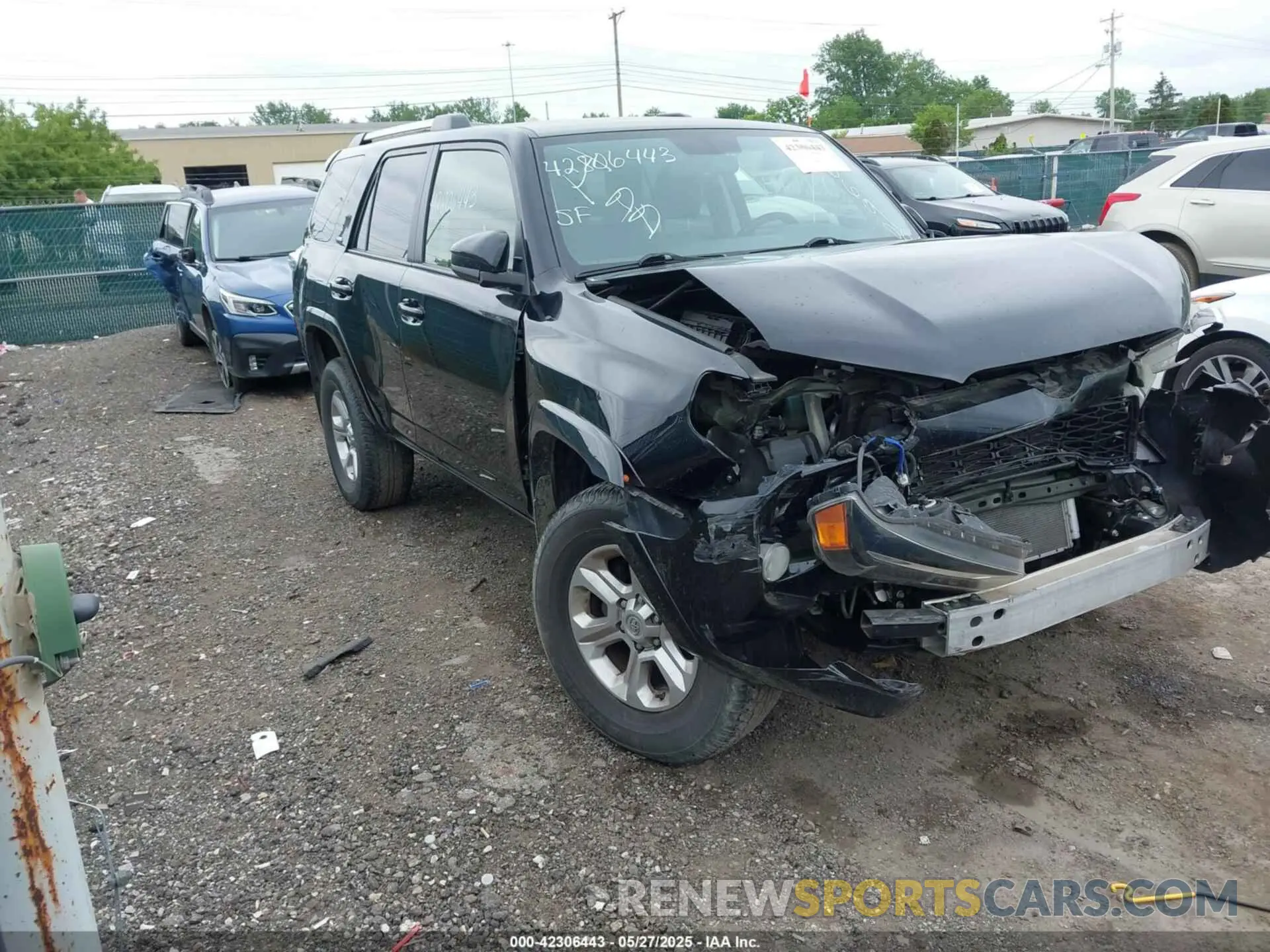 1 Photograph of a damaged car JTEBU5JR2K5666902 TOYOTA 4RUNNER 2019
