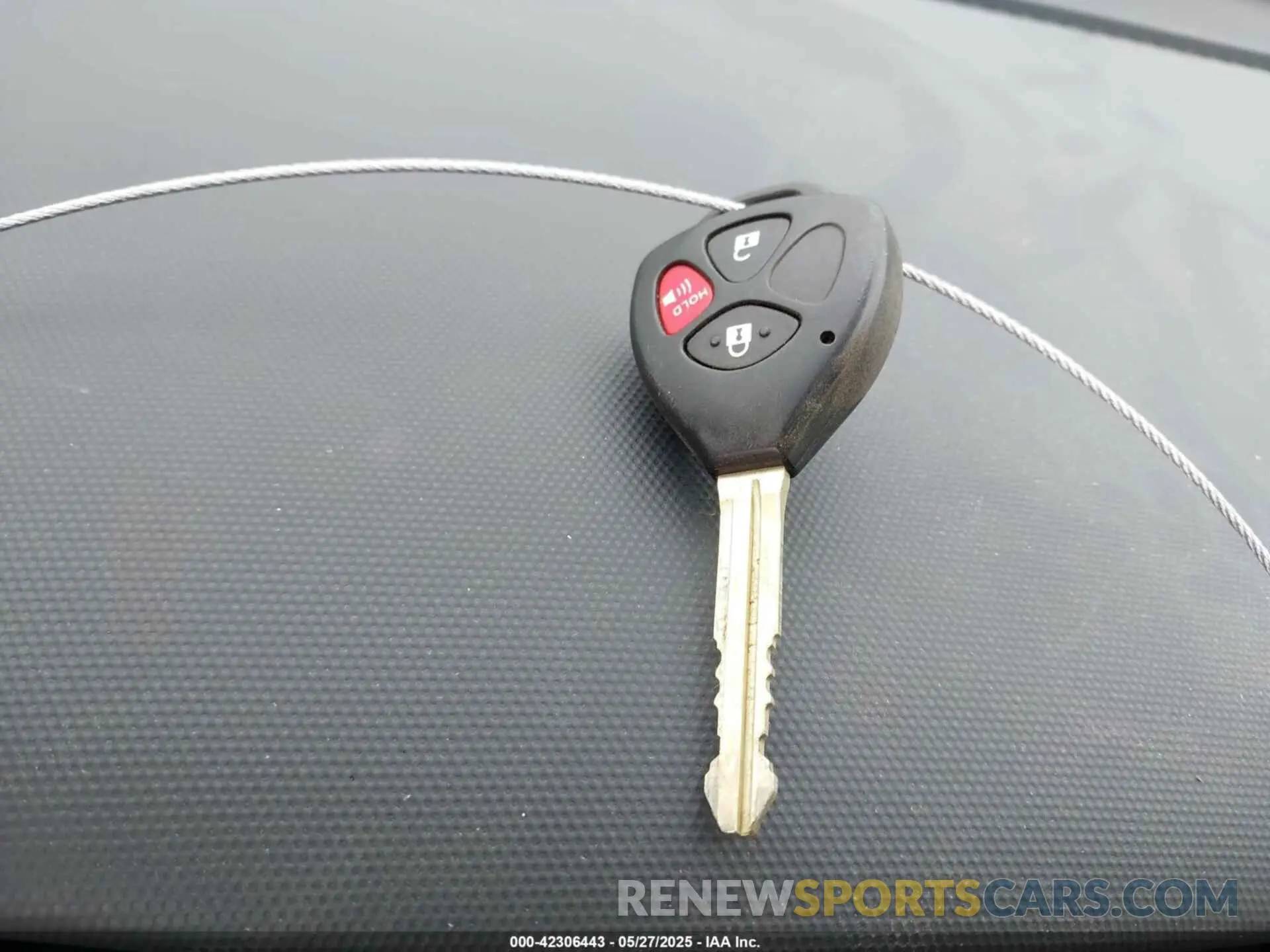 11 Photograph of a damaged car JTEBU5JR2K5666902 TOYOTA 4RUNNER 2019