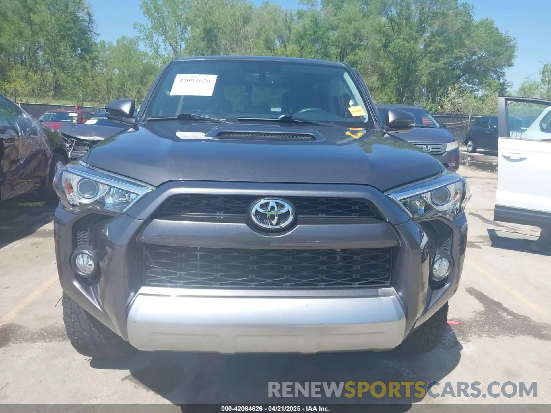12 Фотография поврежденного автомобиля JTEBU5JR2K5679312 TOYOTA 4RUNNER 2019