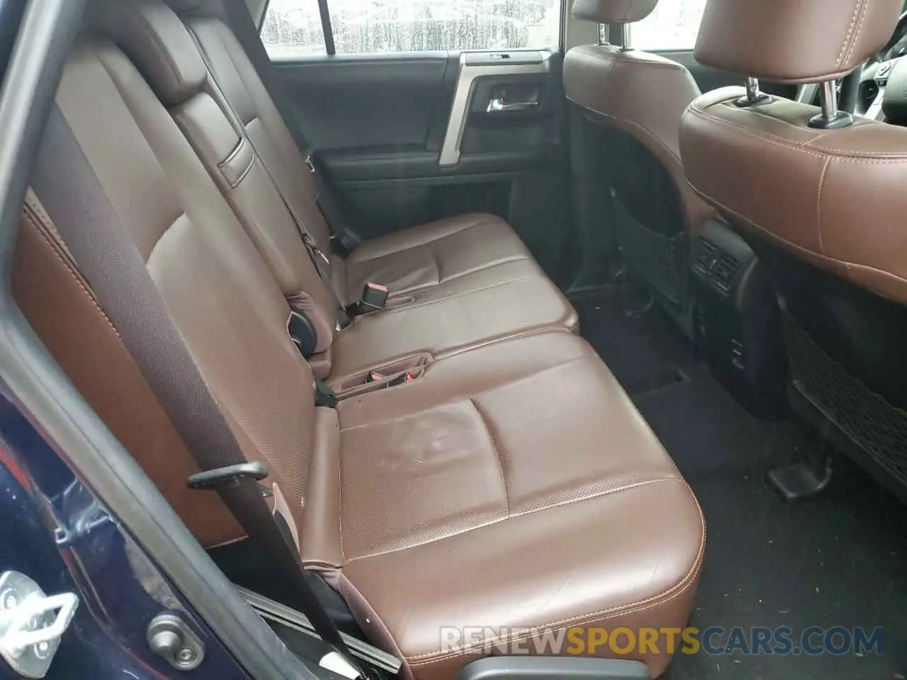 11 Photograph of a damaged car JTEBU5JR2K5690259 TOYOTA 4RUNNER 2019