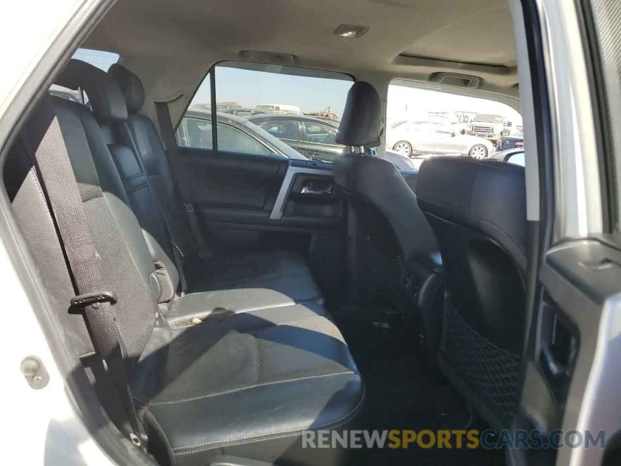 11 Фотография поврежденного автомобиля JTEBU5JR2K5718822 TOYOTA 4RUNNER 2019