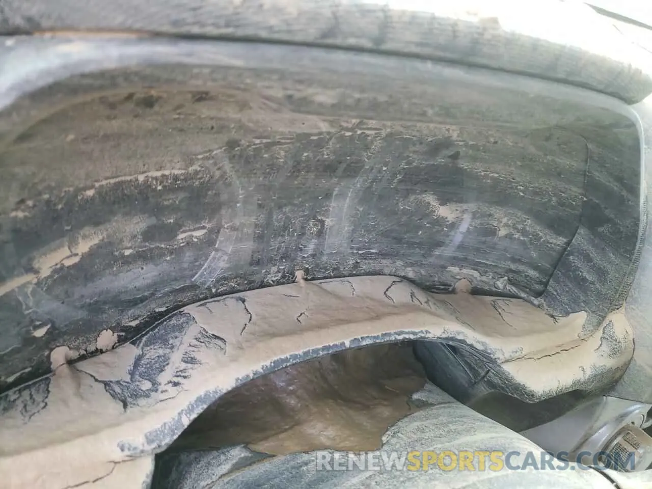 9 Photograph of a damaged car JTEBU5JR2K5729349 TOYOTA 4RUNNER 2019