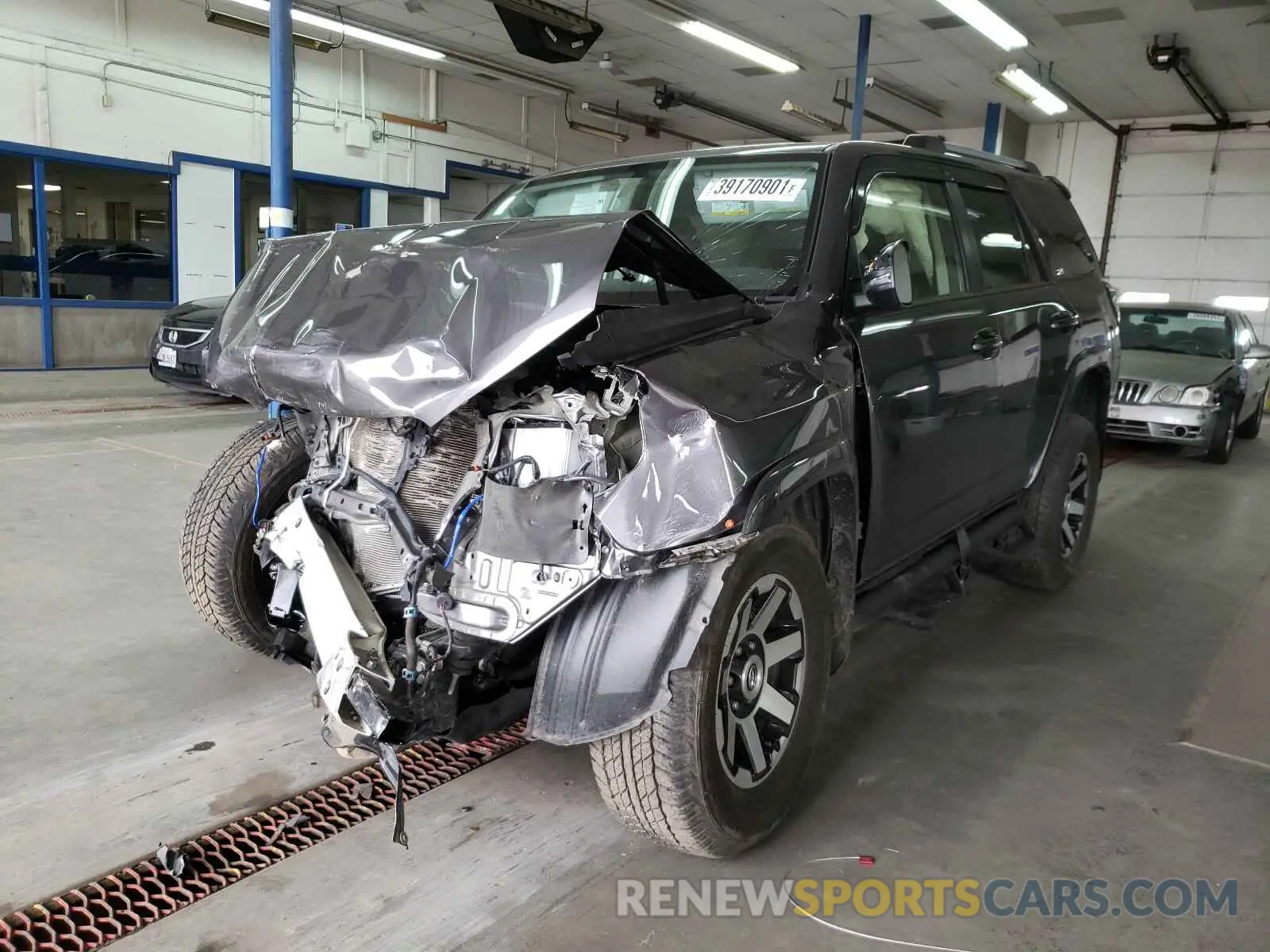 2 Photograph of a damaged car JTEBU5JR3K5638574 TOYOTA 4RUNNER 2019