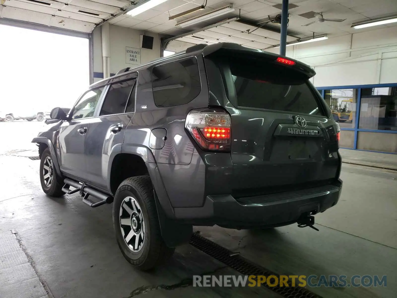 3 Photograph of a damaged car JTEBU5JR3K5638574 TOYOTA 4RUNNER 2019