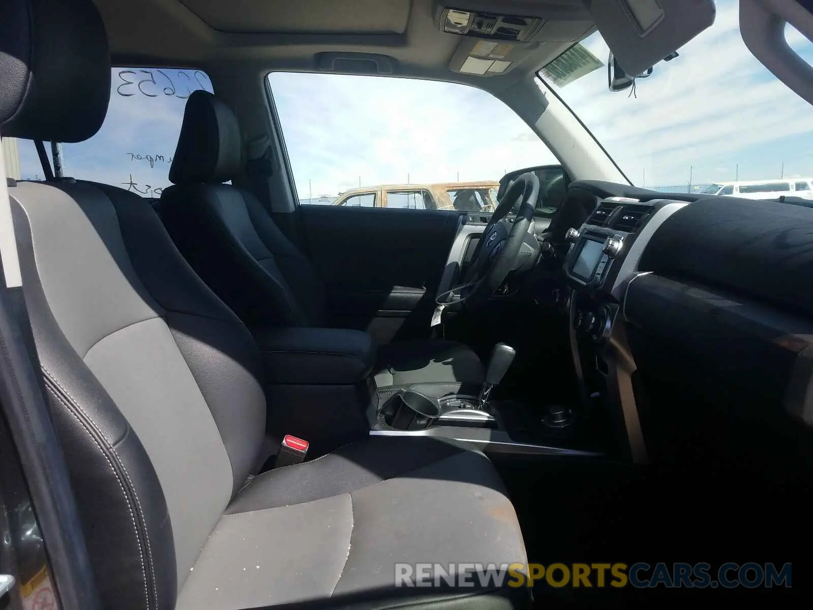 5 Photograph of a damaged car JTEBU5JR3K5655570 TOYOTA 4RUNNER 2019