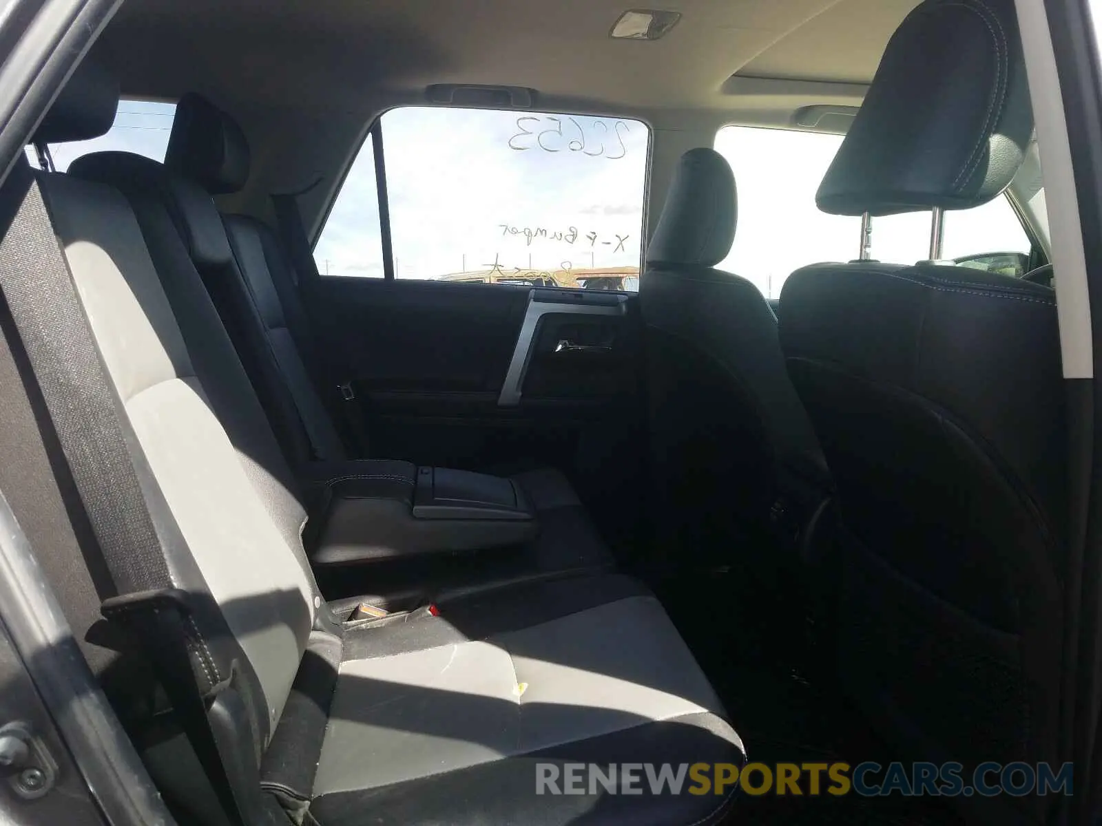 6 Photograph of a damaged car JTEBU5JR3K5655570 TOYOTA 4RUNNER 2019