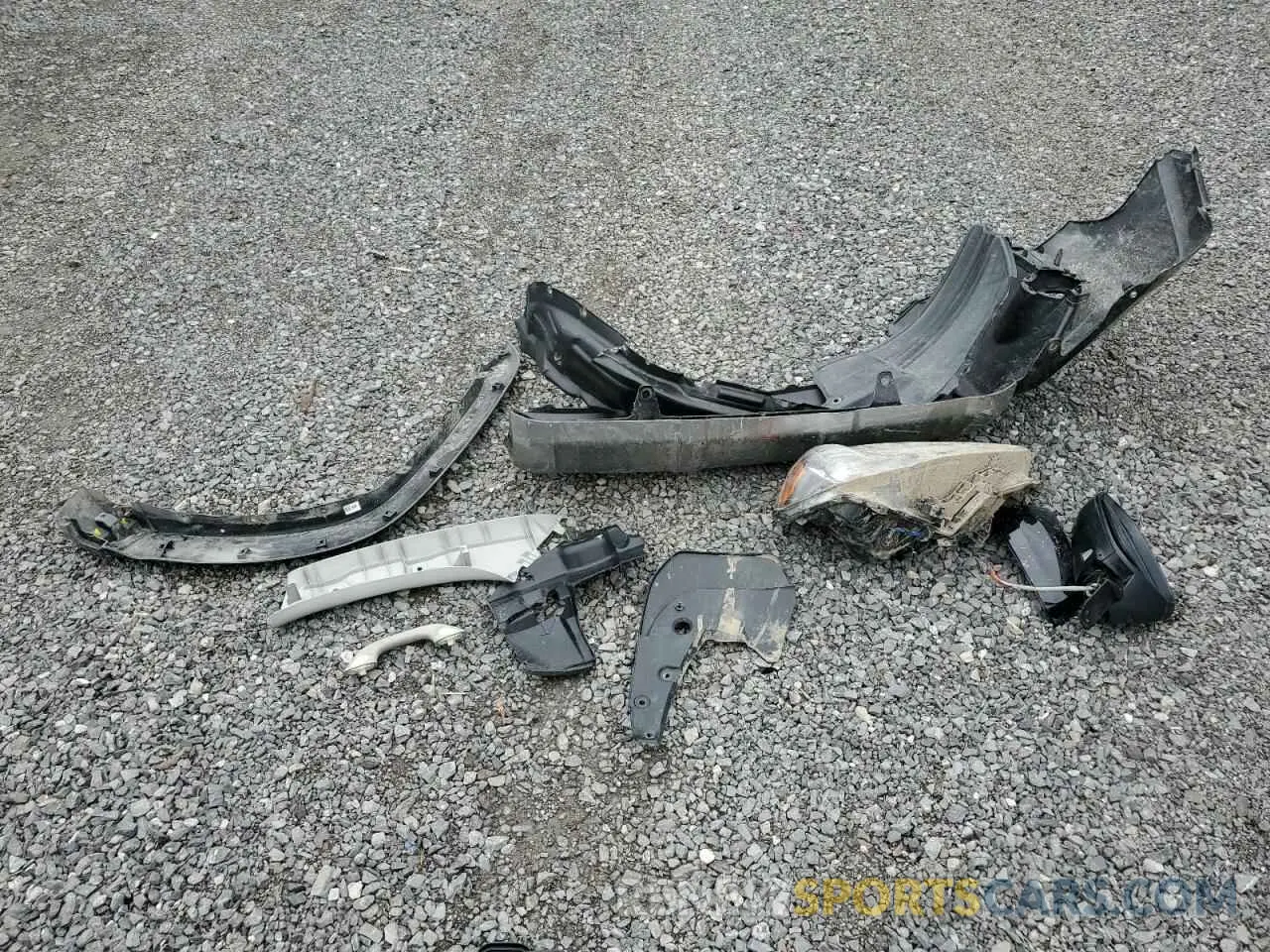 13 Photograph of a damaged car JTEBU5JR3K5690349 TOYOTA 4RUNNER 2019