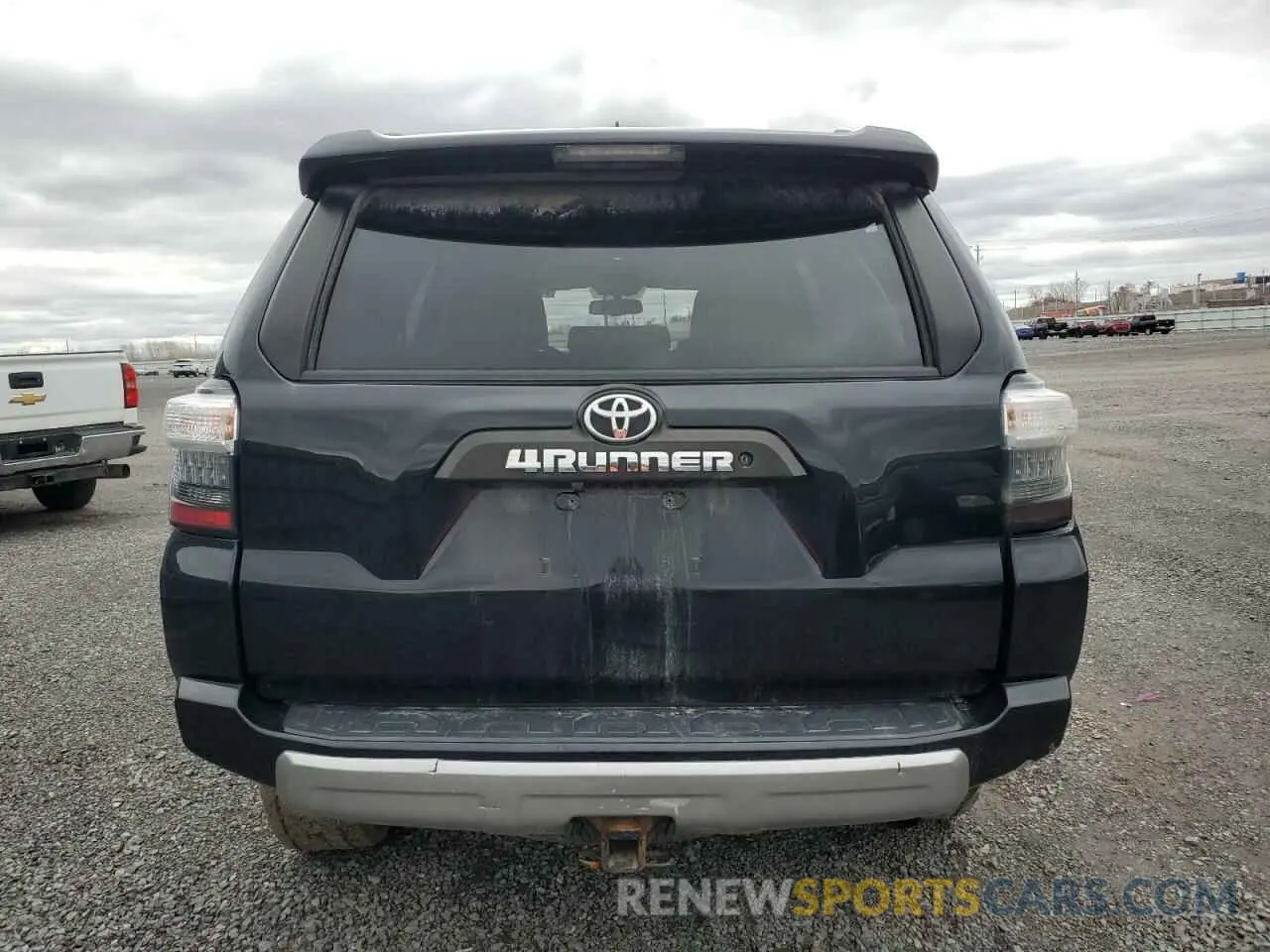 6 Photograph of a damaged car JTEBU5JR3K5690349 TOYOTA 4RUNNER 2019