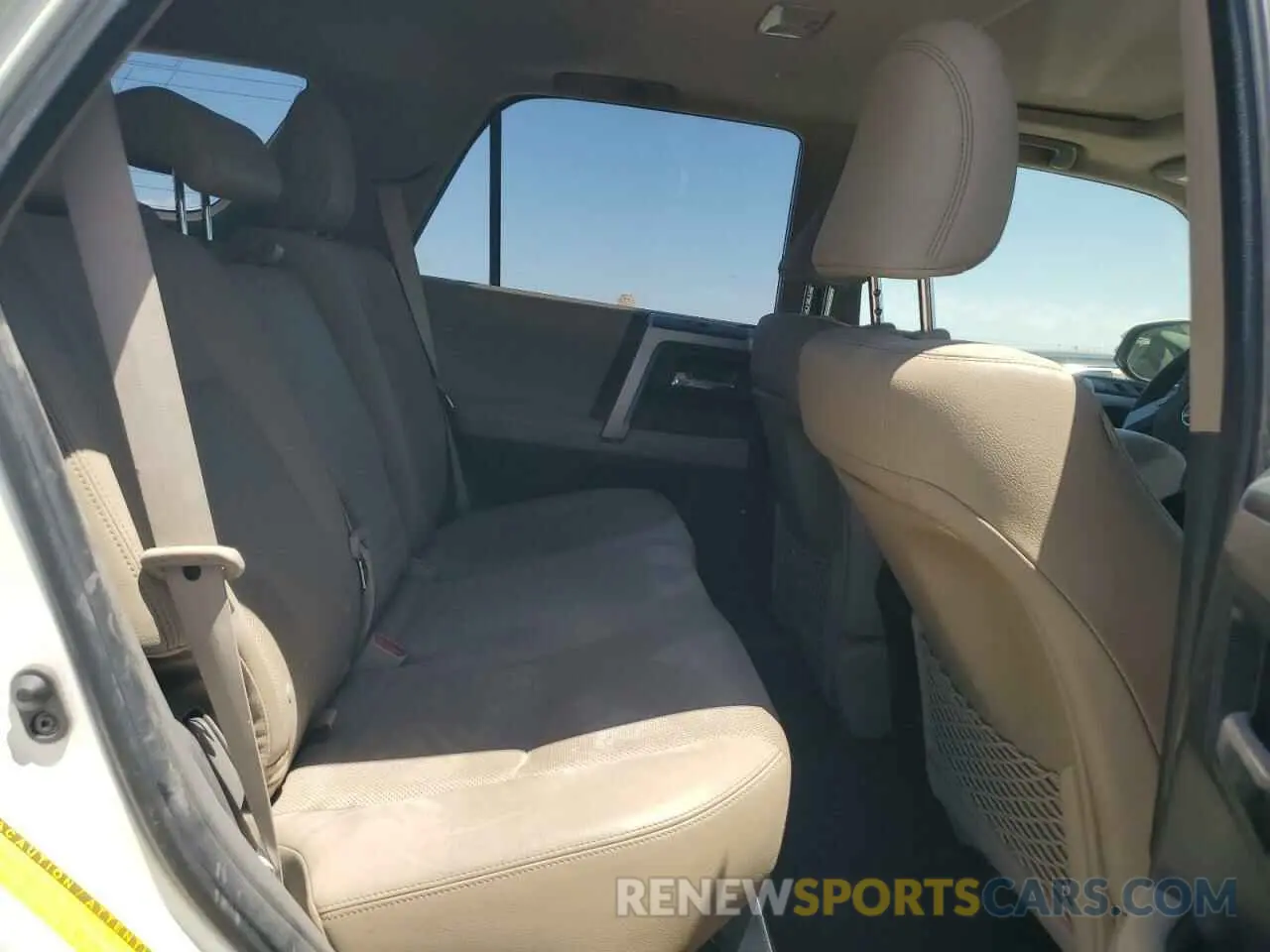 10 Photograph of a damaged car JTEBU5JR3K5709711 TOYOTA 4RUNNER 2019