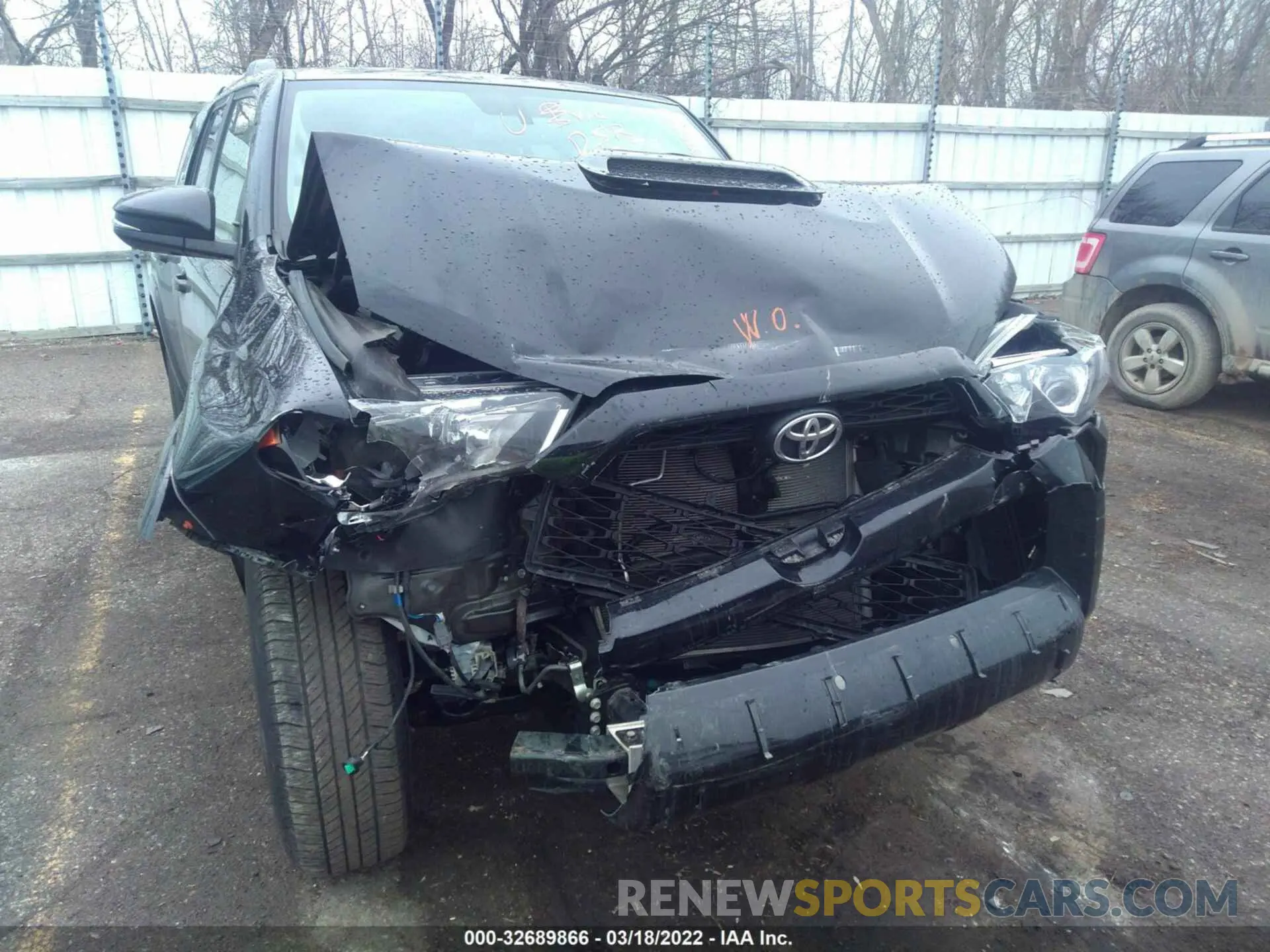 6 Photograph of a damaged car JTEBU5JR3K5719834 TOYOTA 4RUNNER 2019