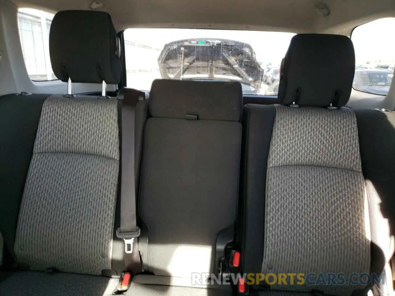 10 Фотография поврежденного автомобиля JTEBU5JR3K5728601 TOYOTA 4RUNNER 2019