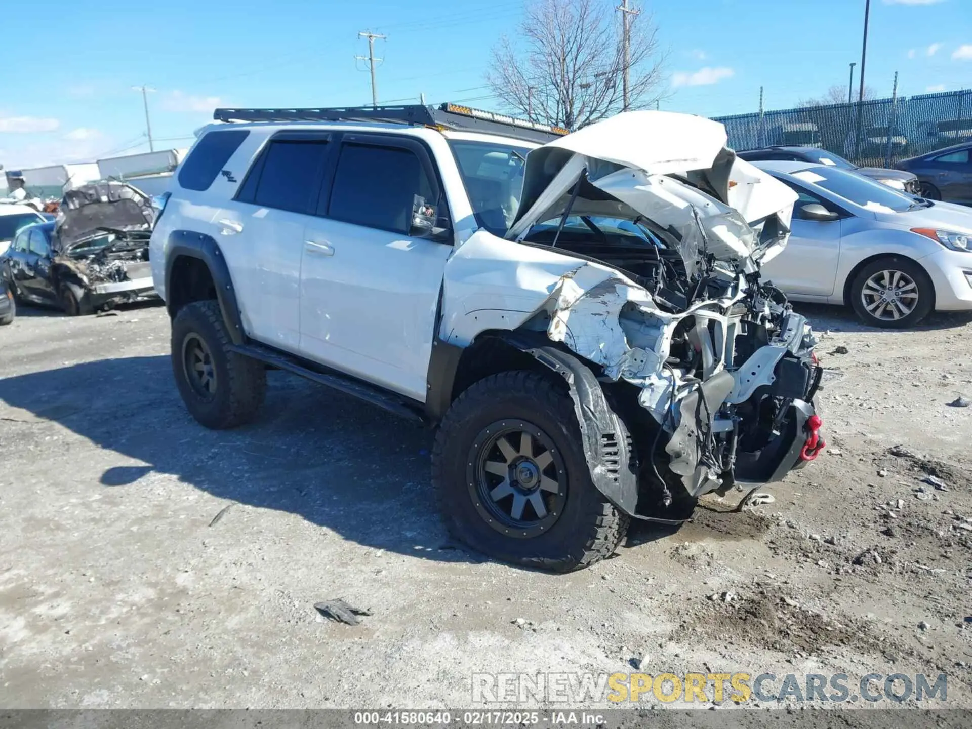 1 Фотография поврежденного автомобиля JTEBU5JR3K5729621 TOYOTA 4RUNNER 2019