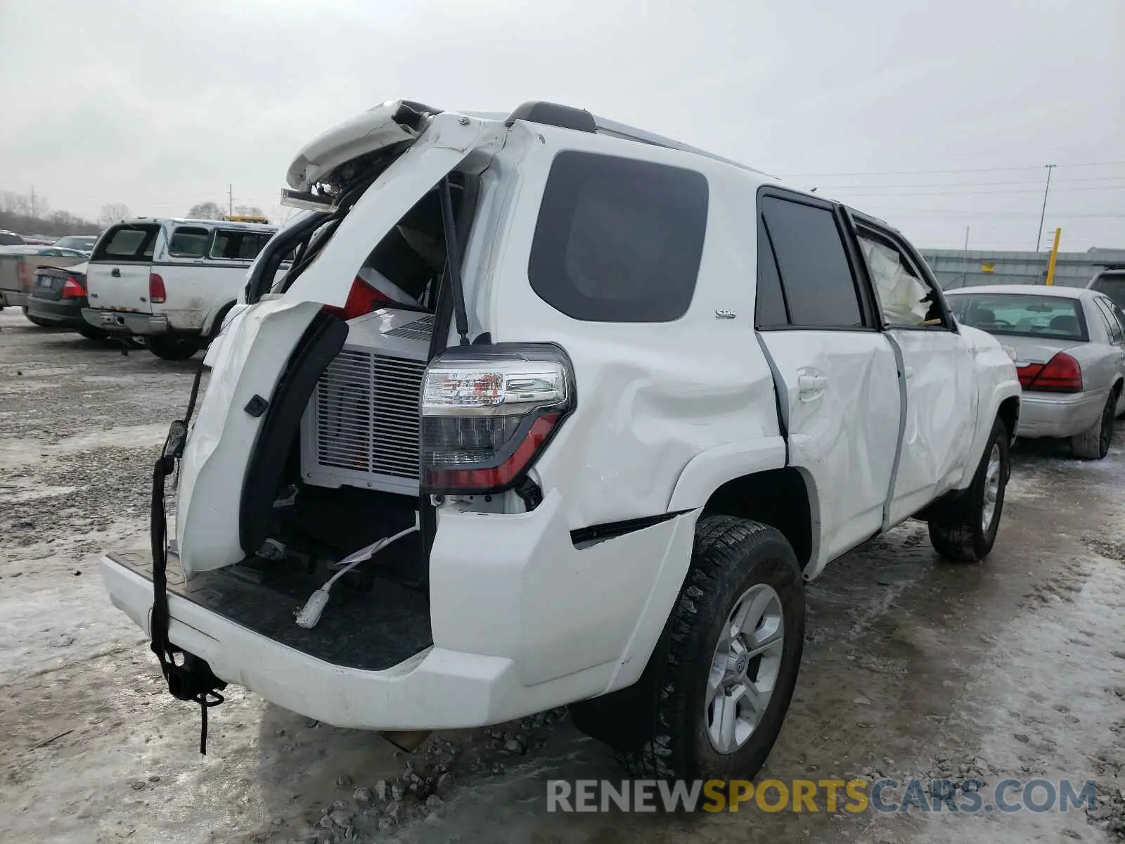 4 Photograph of a damaged car JTEBU5JR4K5631424 TOYOTA 4RUNNER 2019