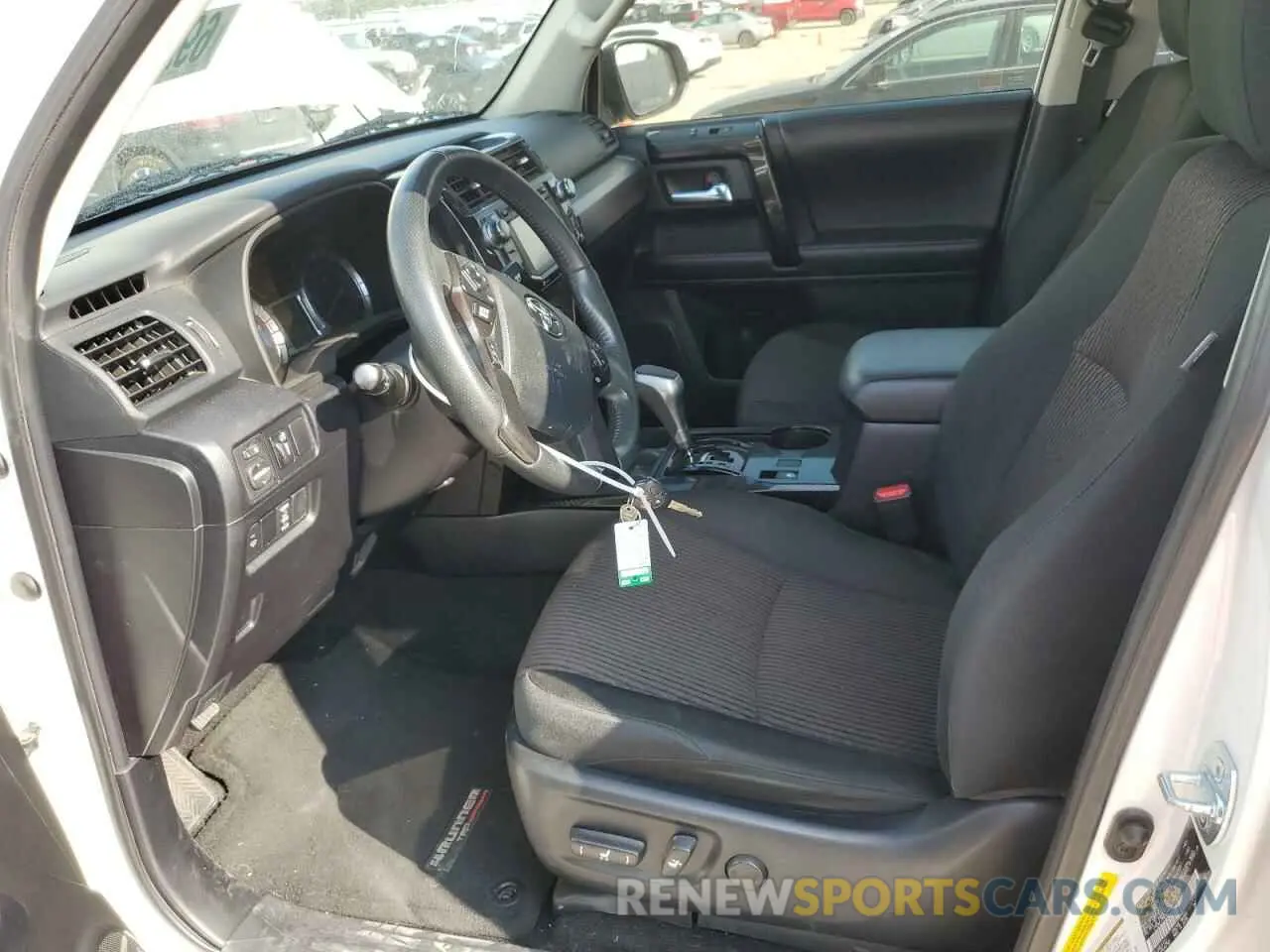 7 Фотография поврежденного автомобиля JTEBU5JR4K5658672 TOYOTA 4RUNNER 2019