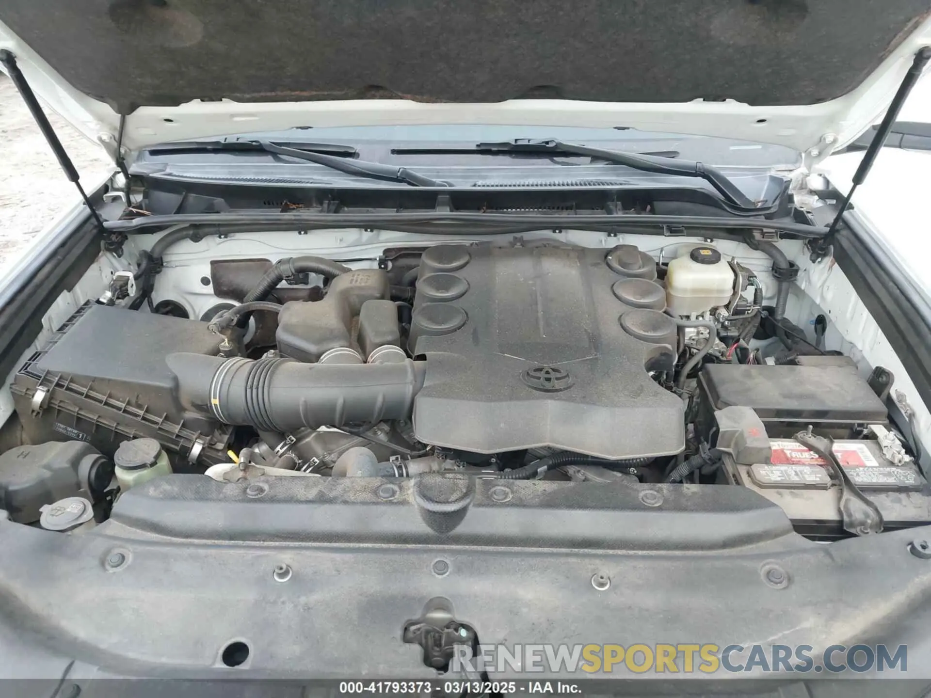 10 Фотография поврежденного автомобиля JTEBU5JR4K5679277 TOYOTA 4RUNNER 2019