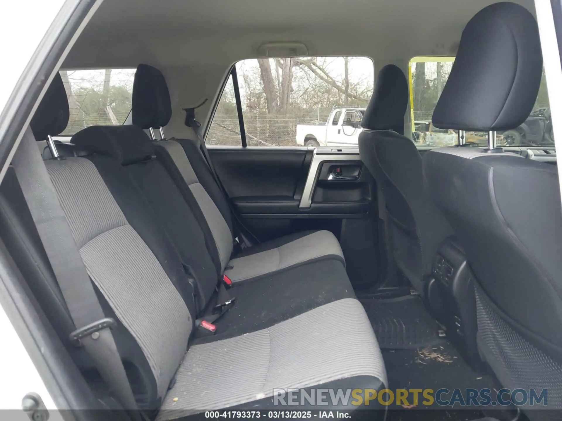 8 Фотография поврежденного автомобиля JTEBU5JR4K5679277 TOYOTA 4RUNNER 2019