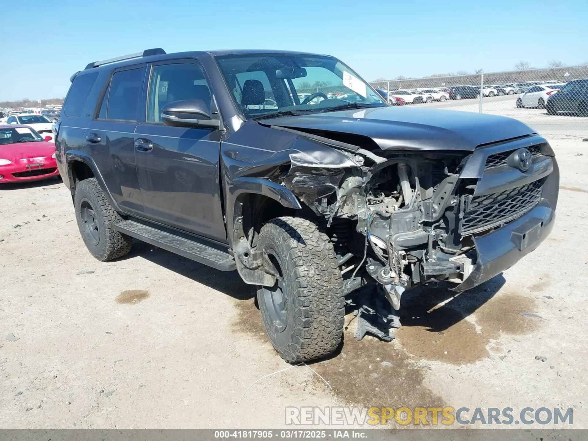 1 Фотография поврежденного автомобиля JTEBU5JR5K5616527 TOYOTA 4RUNNER 2019
