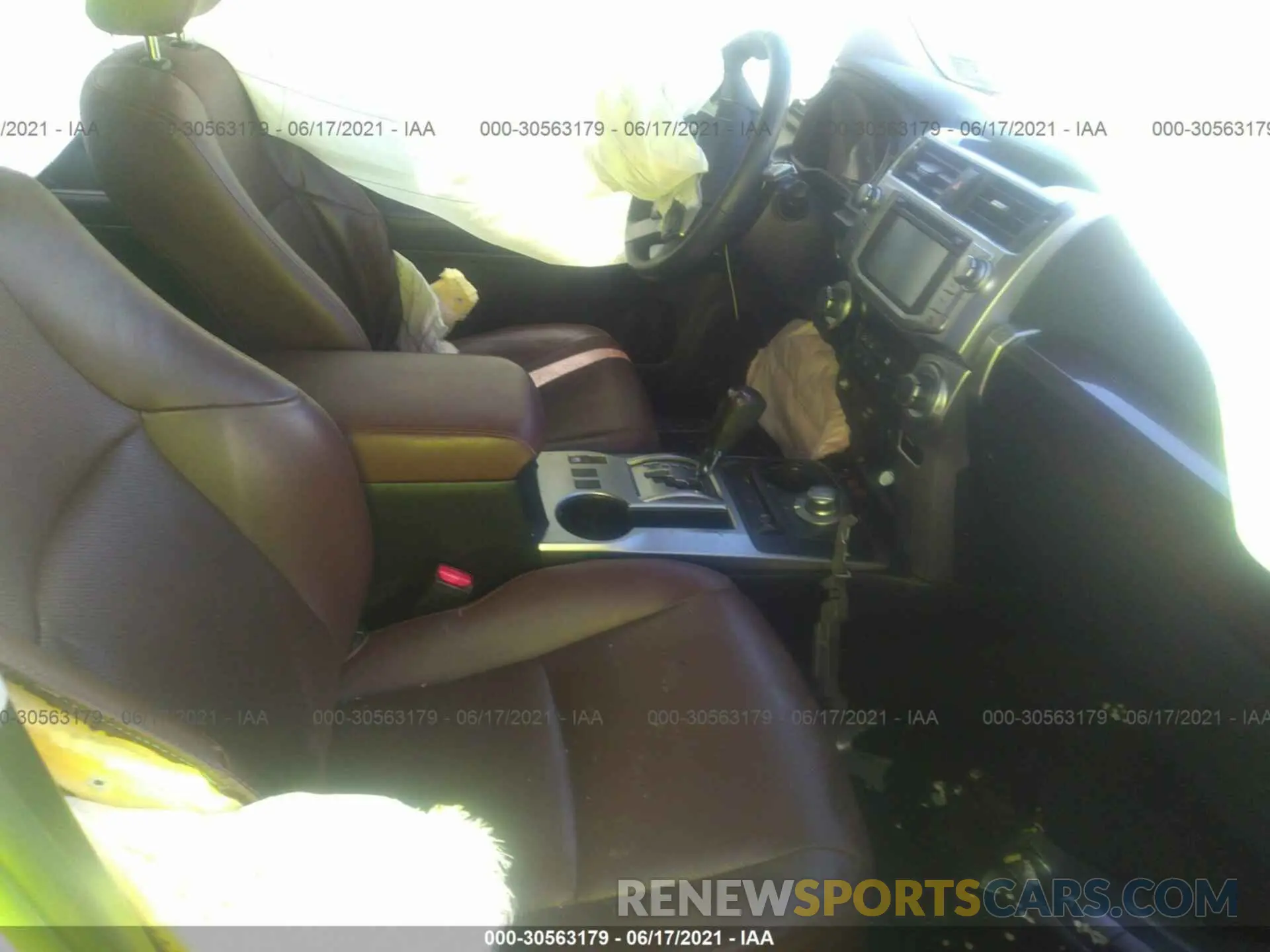 5 Photograph of a damaged car JTEBU5JR5K5622702 TOYOTA 4RUNNER 2019