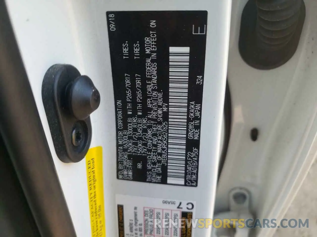 10 Photograph of a damaged car JTEBU5JR5K5627625 TOYOTA 4RUNNER 2019